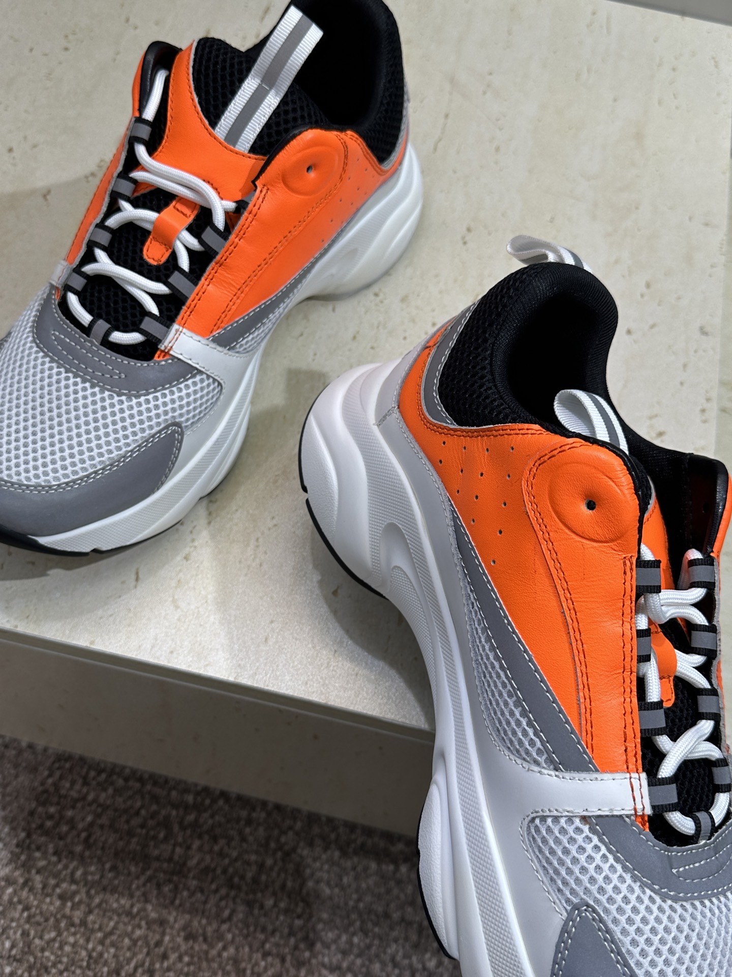 顶级版本 Dior Homme sneaker B22 男士运动休闲鞋新颜色，火爆ing的Dior B2