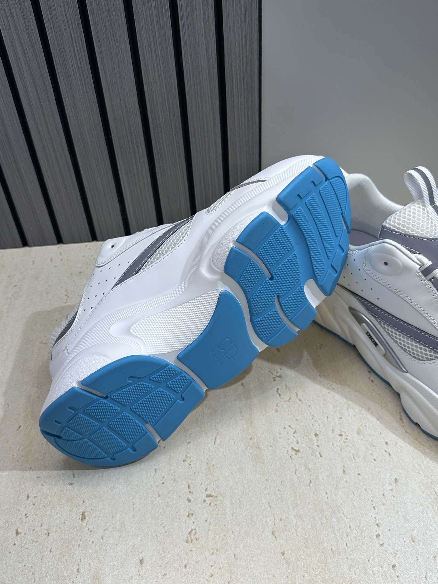 顶级版本 Dior Homme sneaker B22 男士运动休闲鞋新颜色，火爆ing的Dior B2