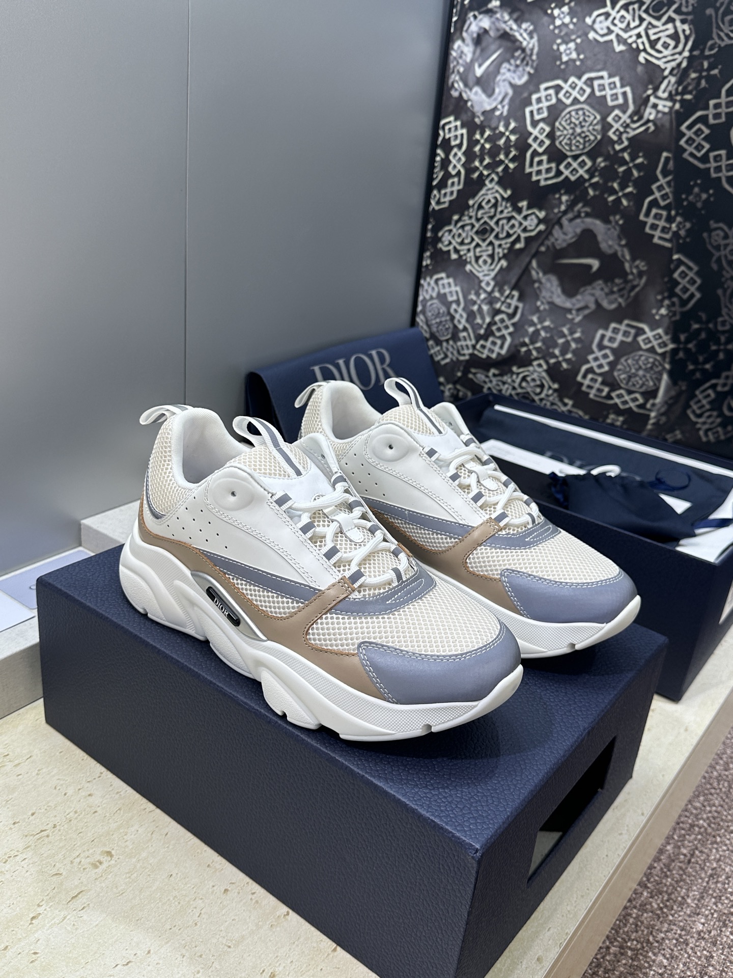 顶级版本 Dior Homme sneaker B22 男士运动休闲鞋新颜色，火爆ing的Dior B2
