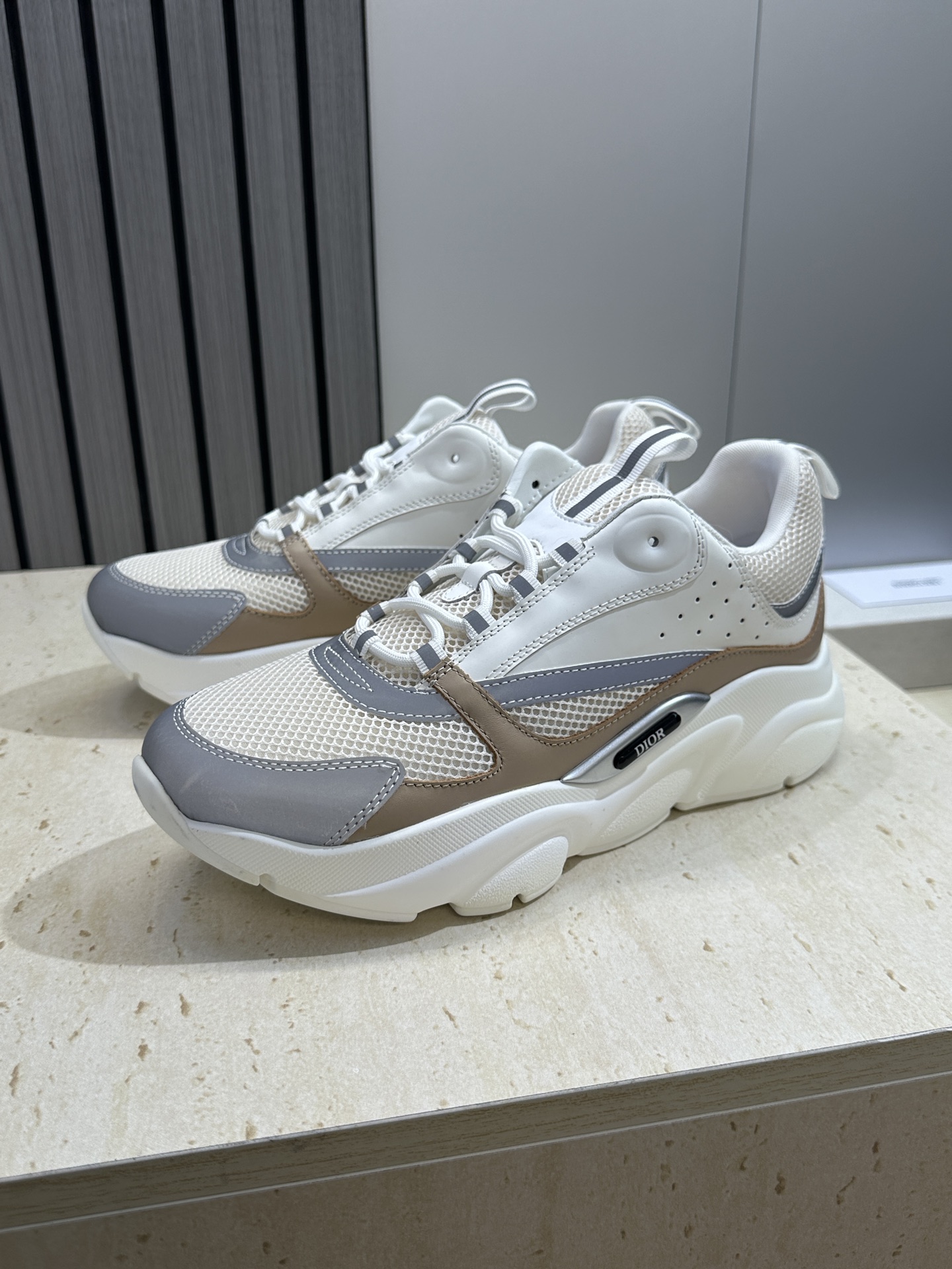 顶级版本 Dior Homme sneaker B22 男士运动休闲鞋新颜色，火爆ing的Dior B2