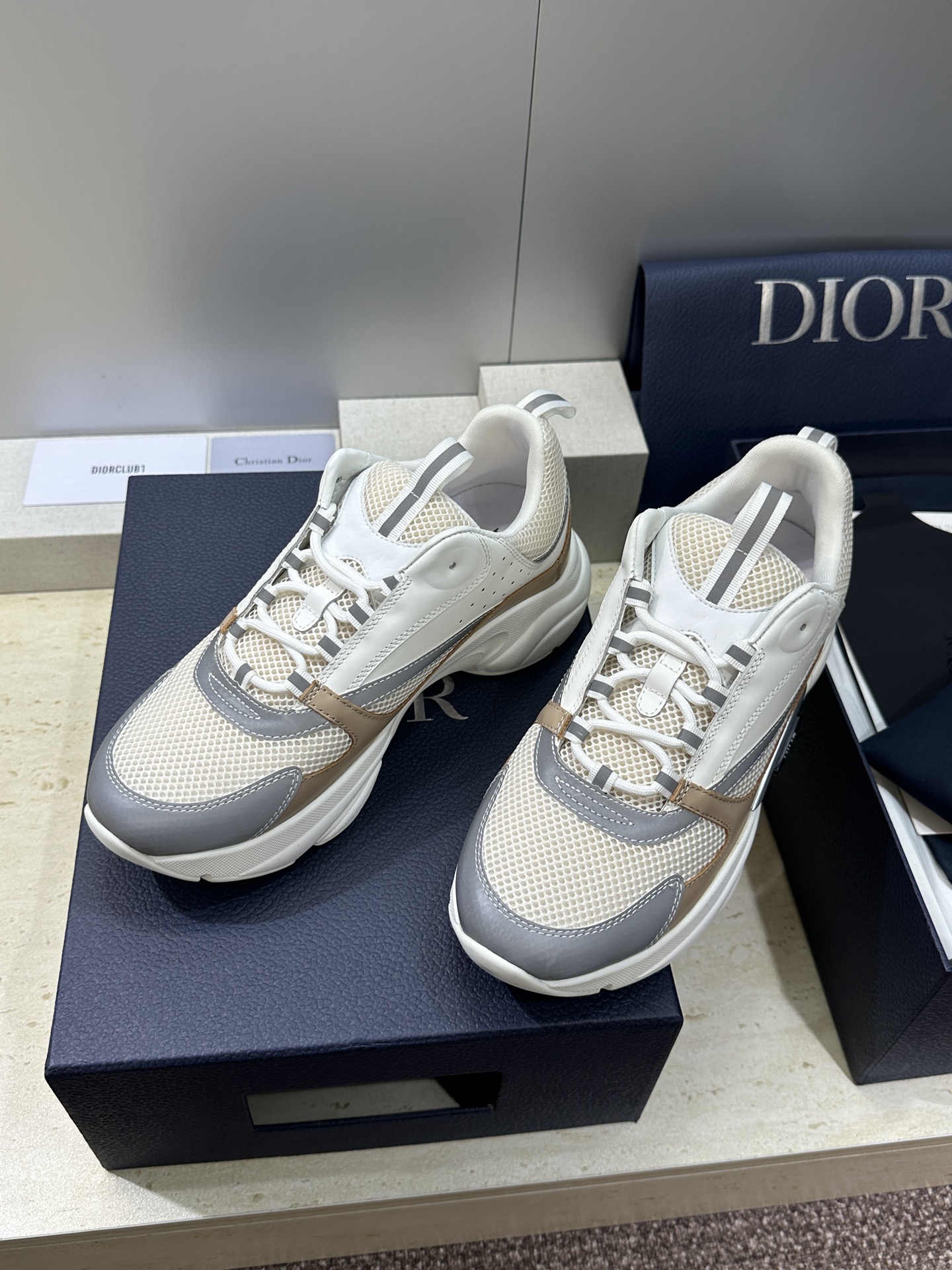 顶级版本 Dior Homme sneaker B22 男士运动休闲鞋新颜色，火爆ing的Dior B2