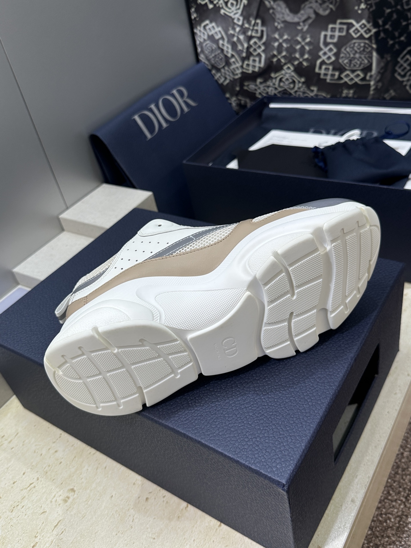 顶级版本 Dior Homme sneaker B22 男士运动休闲鞋新颜色，火爆ing的Dior B2