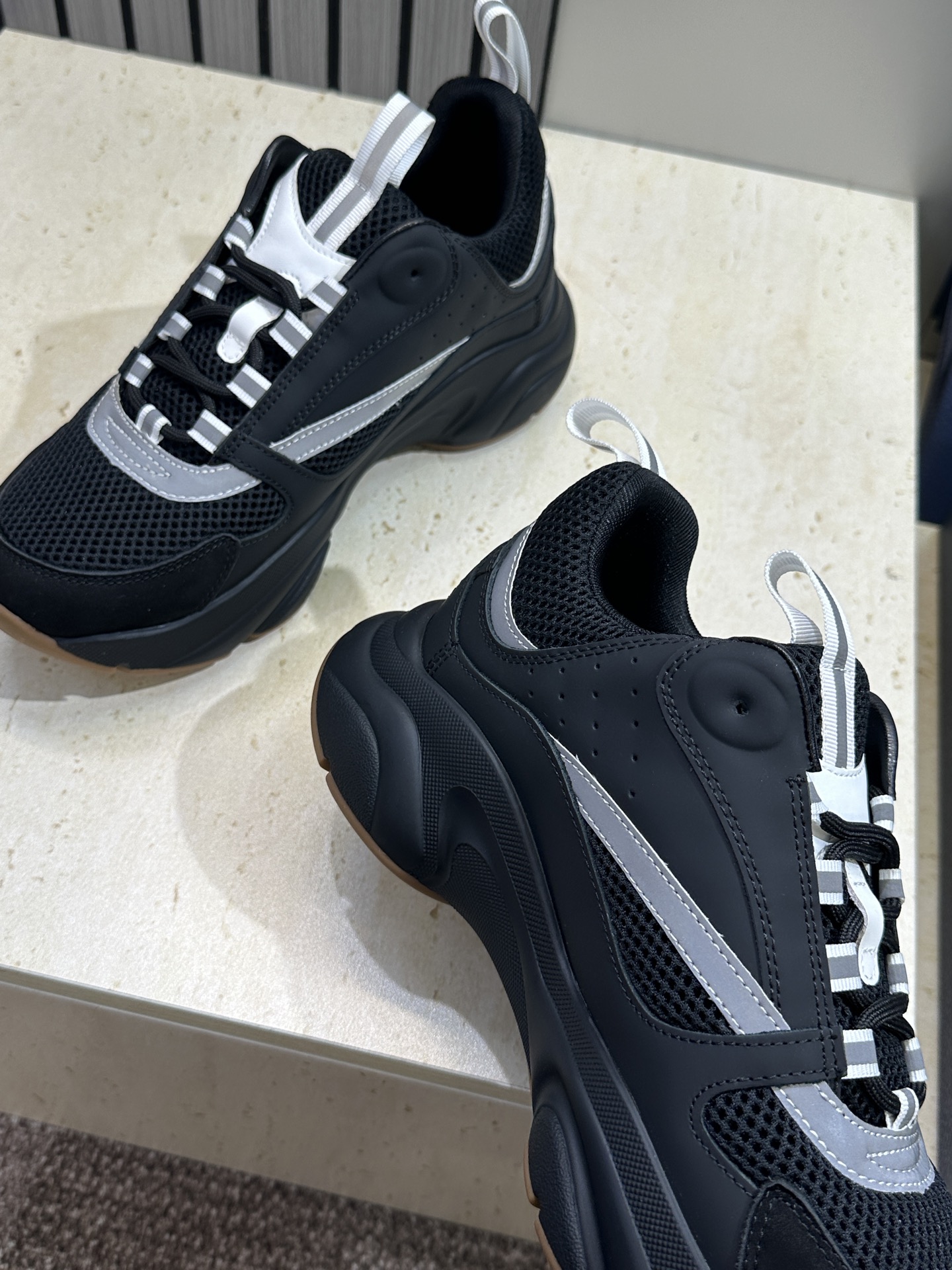 顶级版本 Dior Homme sneaker B22 男士运动休闲鞋新颜色，火爆ing的Dior B2