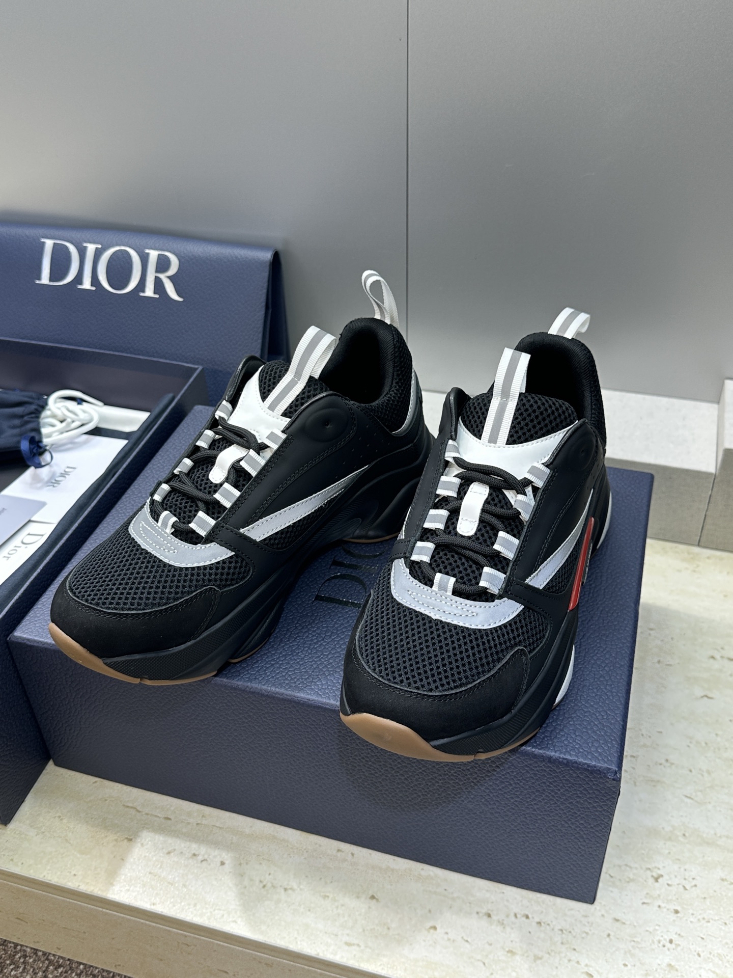 顶级版本 Dior Homme sneaker B22 男士运动休闲鞋新颜色，火爆ing的Dior B2
