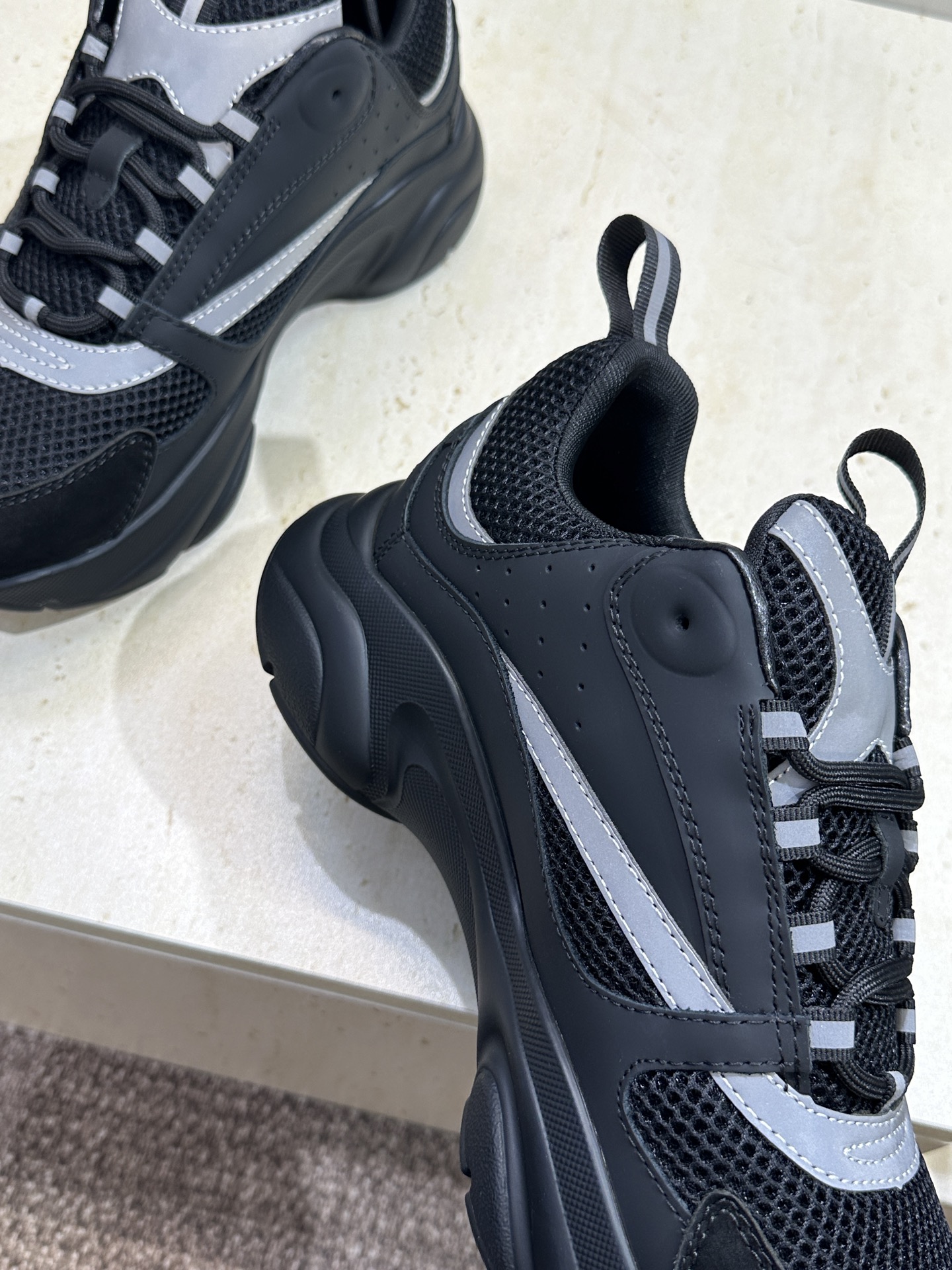 顶级版本 Dior Homme sneaker B22 男士运动休闲鞋新颜色，火爆ing的Dior B2