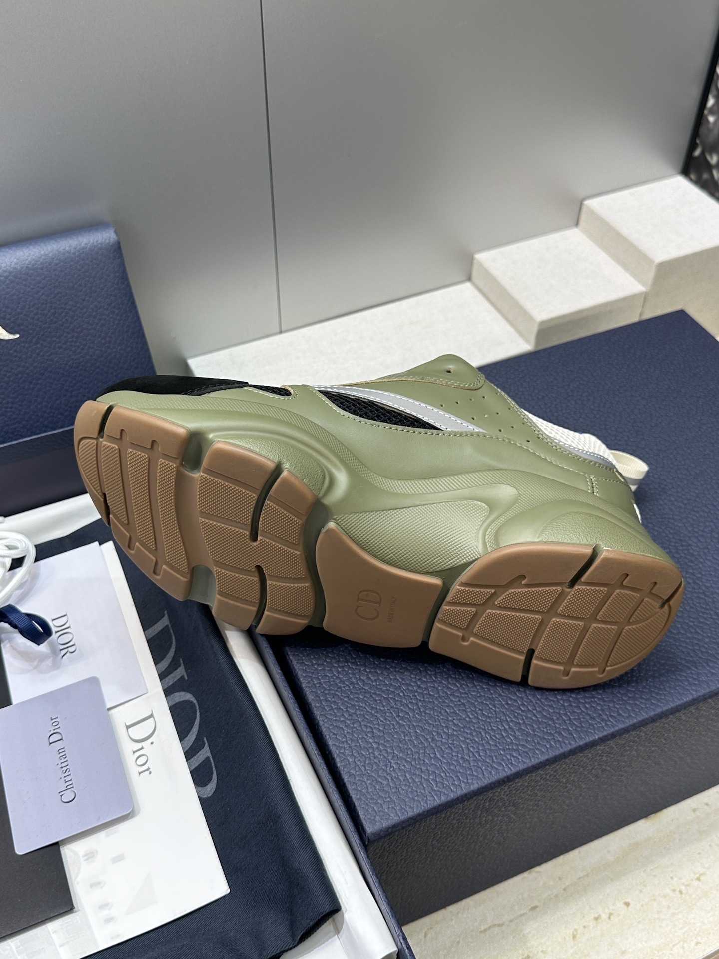 顶级版本 Dior Homme sneaker B22 男士运动休闲鞋新颜色，火爆ing的Dior B2