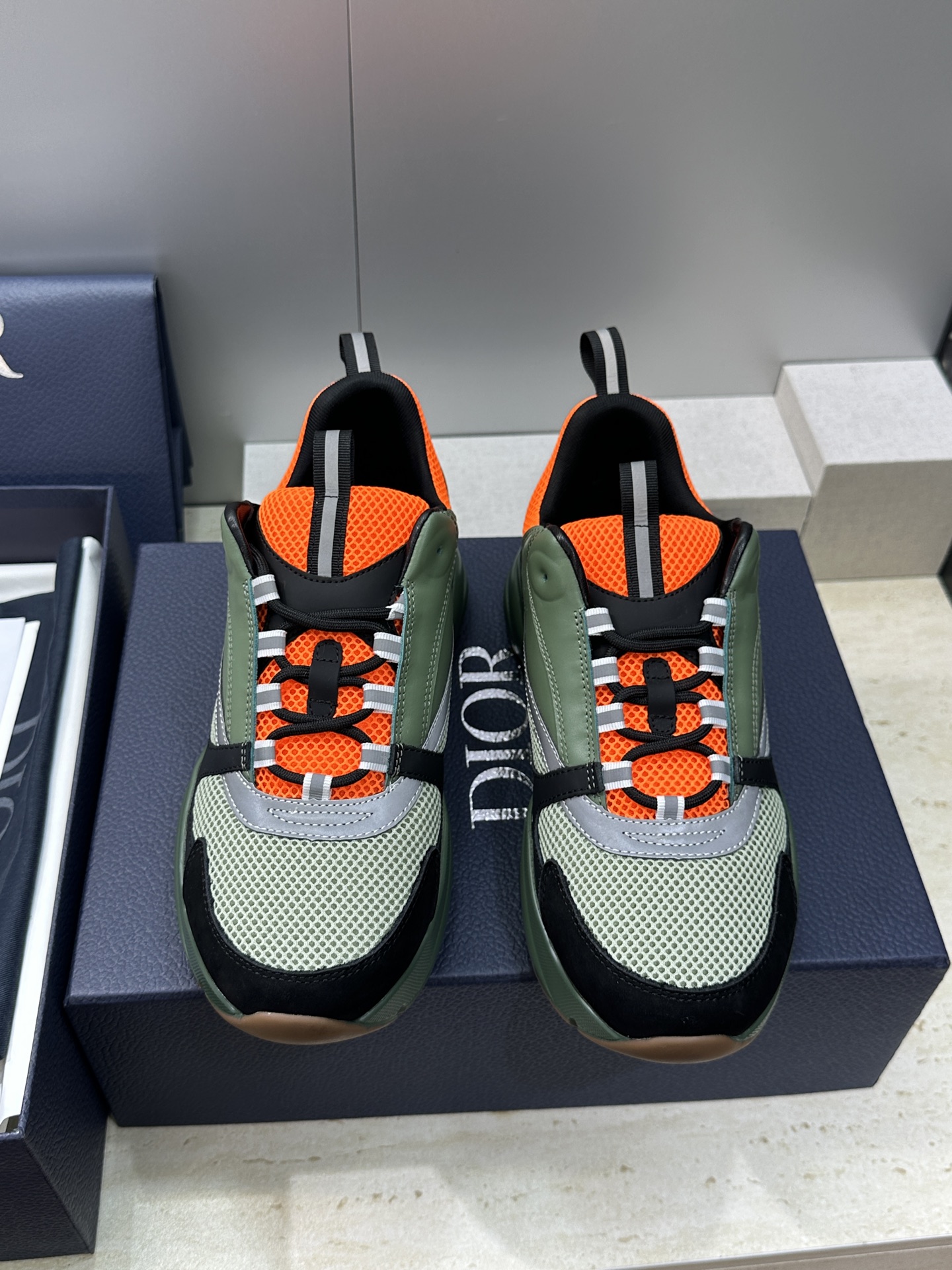 顶级版本 Dior Homme sneaker B22 男士运动休闲鞋新颜色，火爆ing的Dior B2