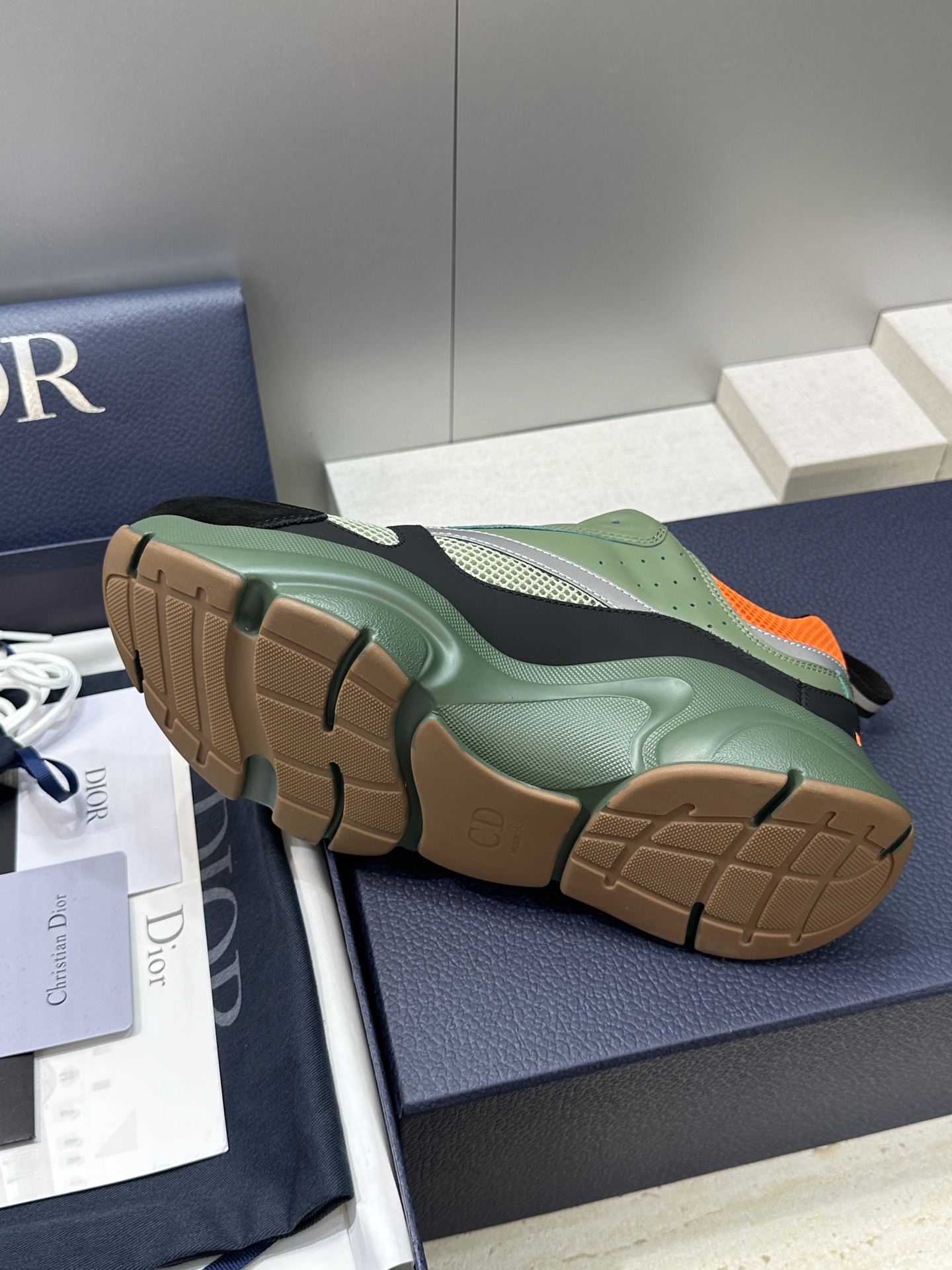 顶级版本 Dior Homme sneaker B22 男士运动休闲鞋新颜色，火爆ing的Dior B2