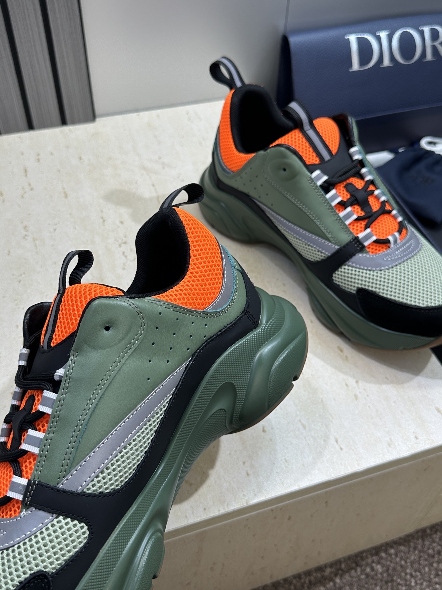 顶级版本 Dior Homme sneaker B22 男士运动休闲鞋新颜色，火爆ing的Dior B2