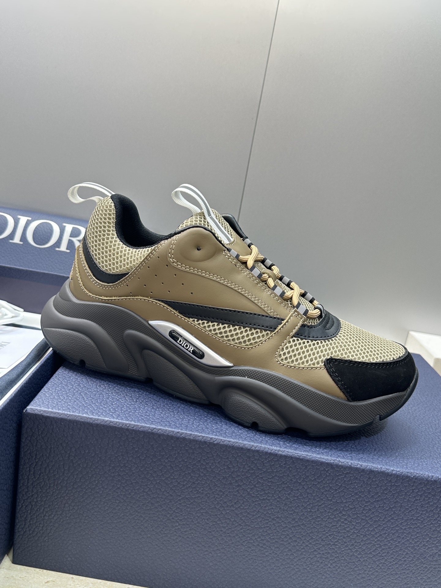 顶级版本 Dior Homme sneaker B22 男士运动休闲鞋新颜色，火爆ing的Dior B2