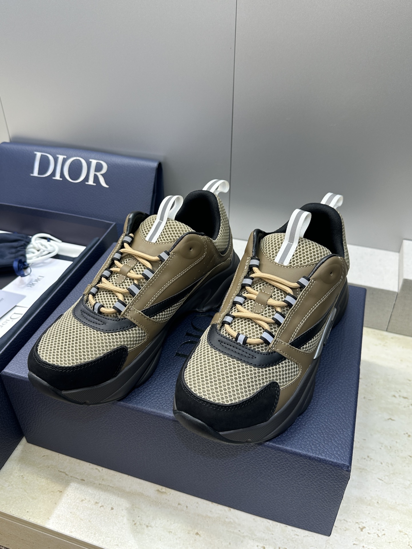 顶级版本 Dior Homme sneaker B22 男士运动休闲鞋新颜色，火爆ing的Dior B2