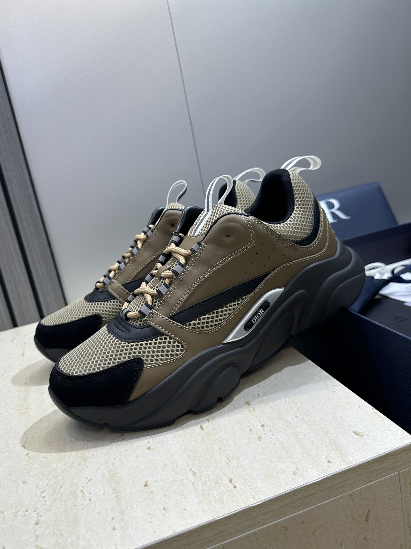 顶级版本 Dior Homme sneaker B22 男士运动休闲鞋新颜色，火爆ing的Dior B2