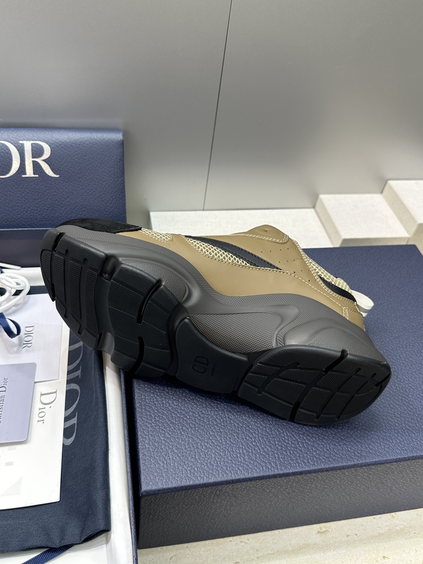 顶级版本 Dior Homme sneaker B22 男士运动休闲鞋新颜色，火爆ing的Dior B2