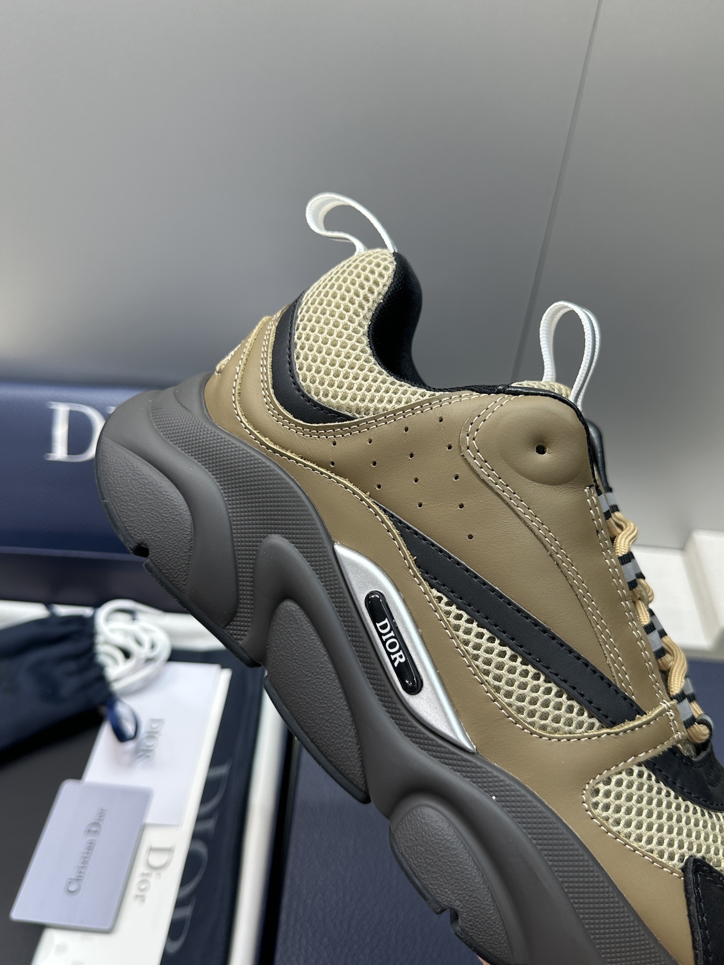 顶级版本 Dior Homme sneaker B22 男士运动休闲鞋新颜色，火爆ing的Dior B2