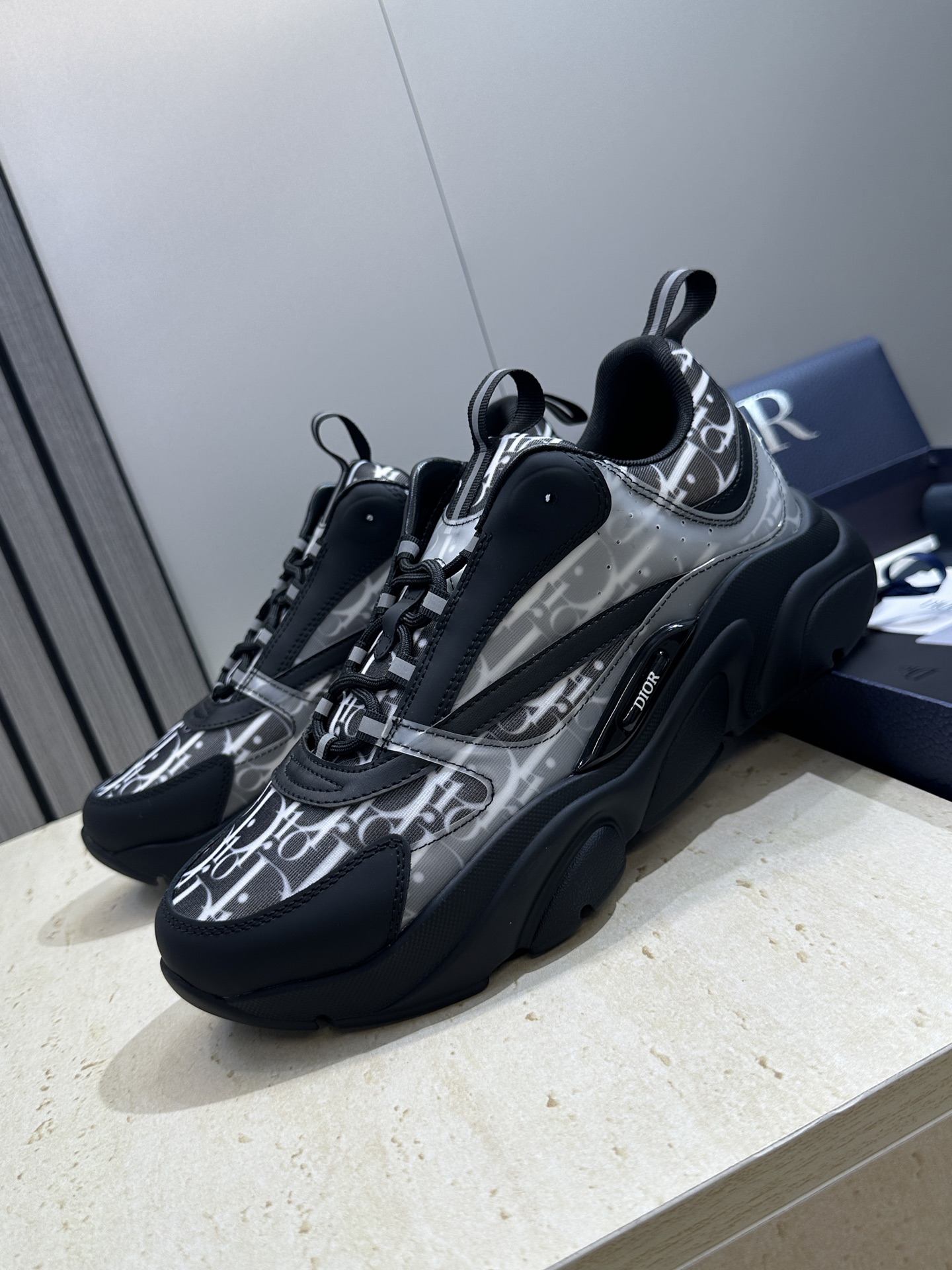 顶级版本 Dior Homme sneaker B22 男士运动休闲鞋新颜色，火爆ing的Dior B2