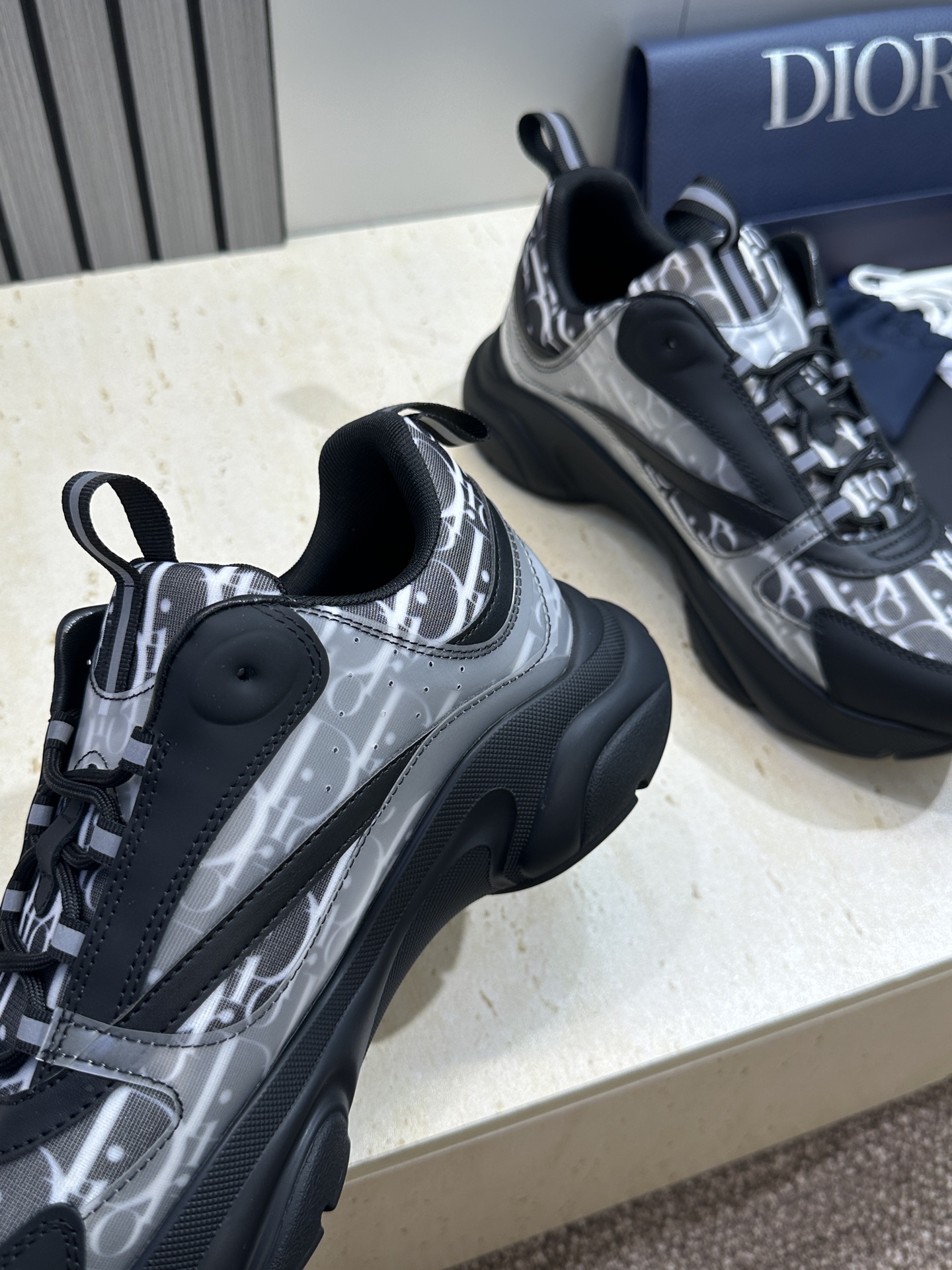 顶级版本 Dior Homme sneaker B22 男士运动休闲鞋新颜色，火爆ing的Dior B2