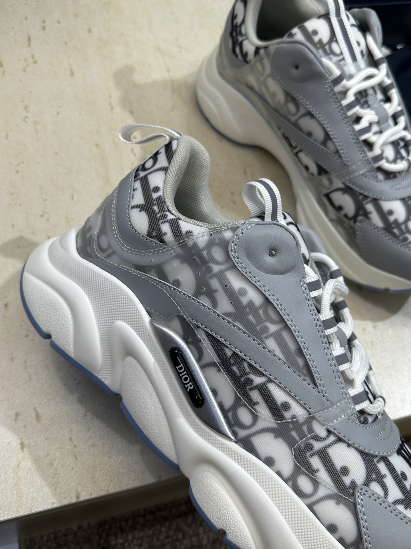 顶级版本 Dior Homme sneaker B22 男士运动休闲鞋新颜色，火爆ing的Dior B2