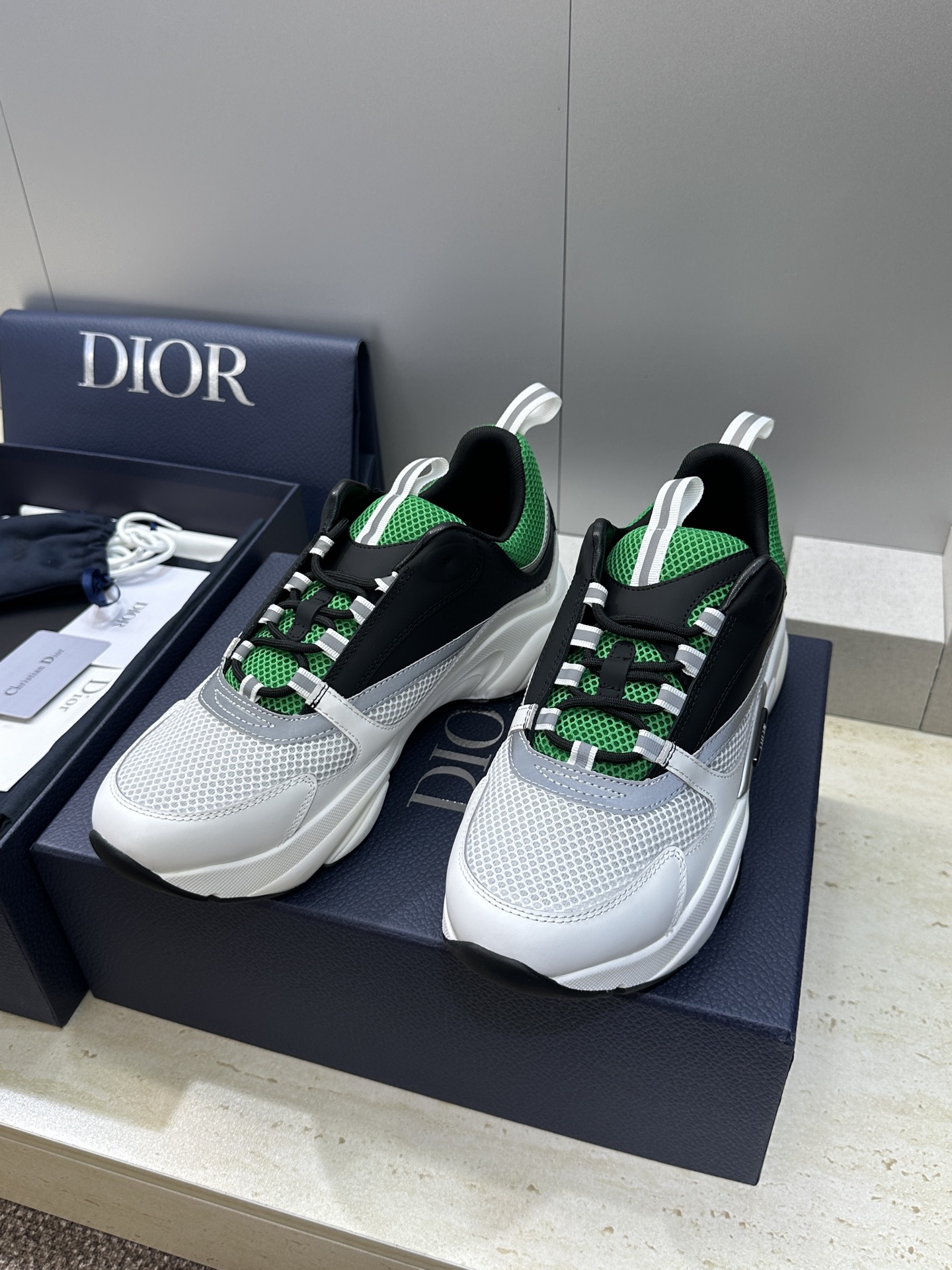 顶级版本 Dior Homme sneaker B22 男士运动休闲鞋新颜色，火爆ing的Dior B2