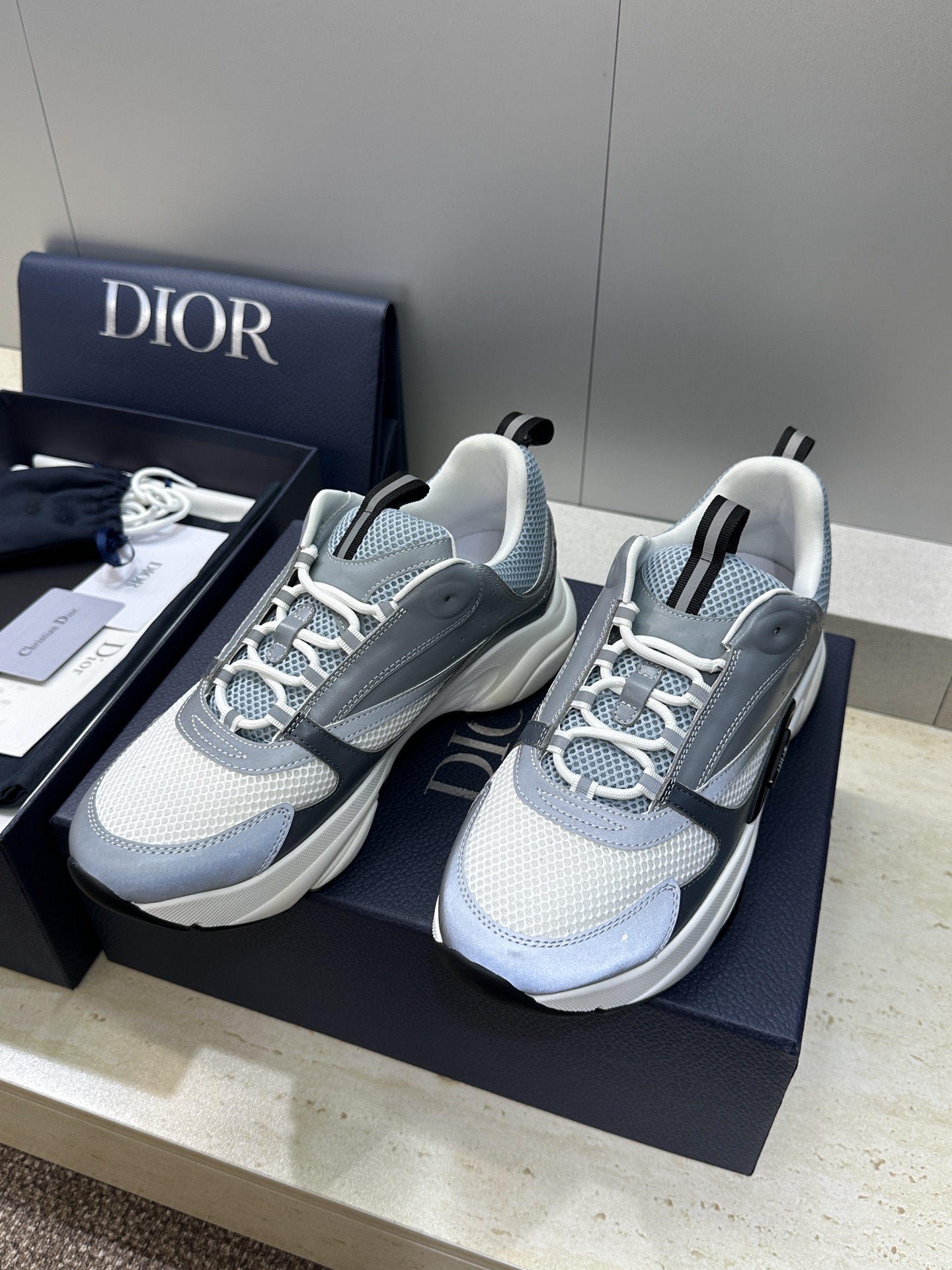 顶级版本 Dior Homme sneaker B22 男士运动休闲鞋新颜色，火爆ing的Dior B2