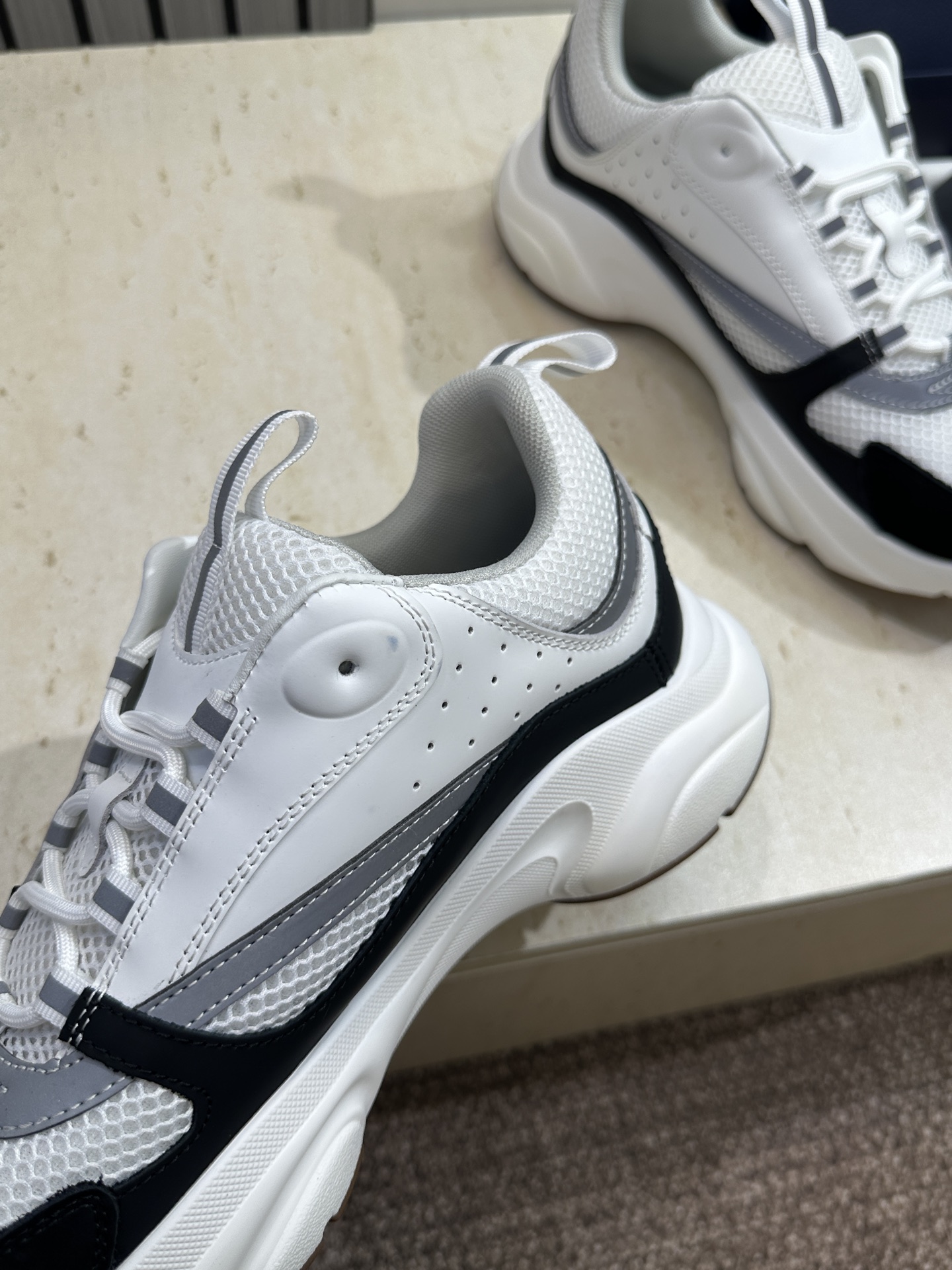 顶级版本 Dior Homme sneaker B22 男士运动休闲鞋新颜色，火爆ing的Dior B2