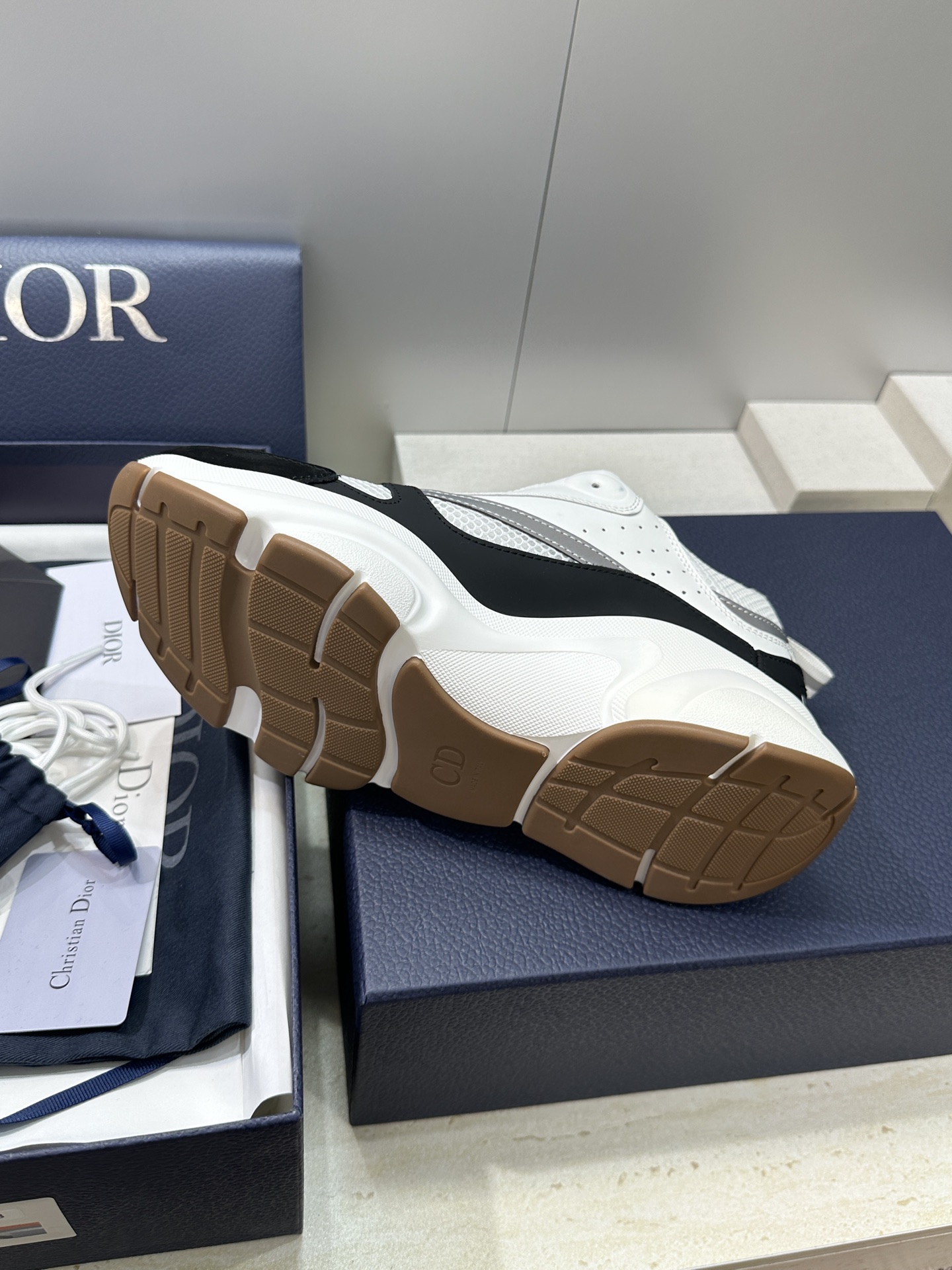顶级版本 Dior Homme sneaker B22 男士运动休闲鞋新颜色，火爆ing的Dior B2