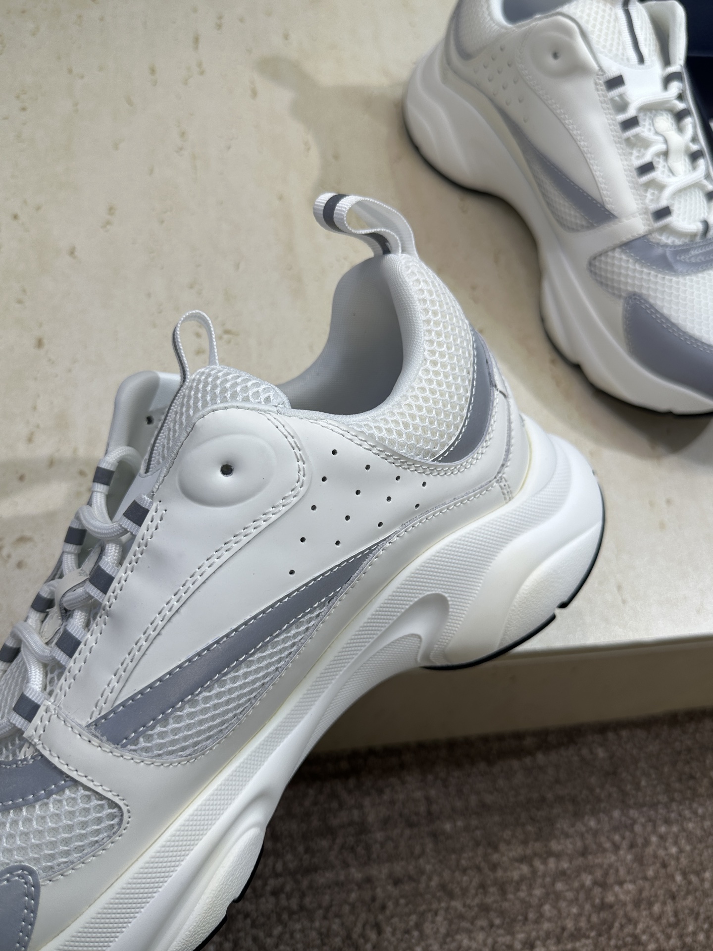 顶级版本 Dior Homme sneaker B22 男士运动休闲鞋新颜色，火爆ing的Dior B2