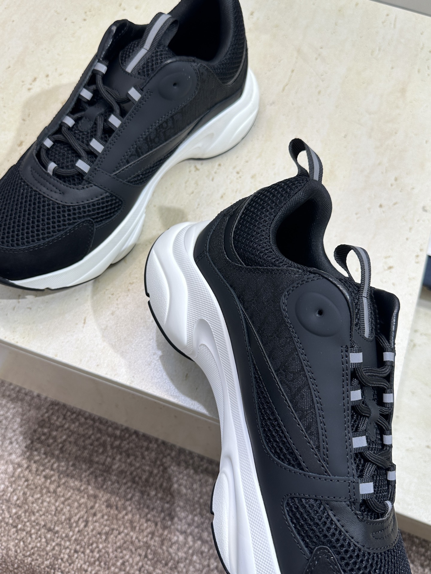 顶级版本 Dior Homme sneaker B22 男士运动休闲鞋新颜色，火爆ing的Dior B2