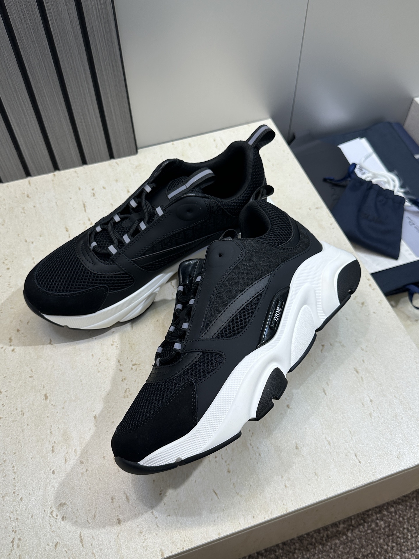 顶级版本 Dior Homme sneaker B22 男士运动休闲鞋新颜色，火爆ing的Dior B2