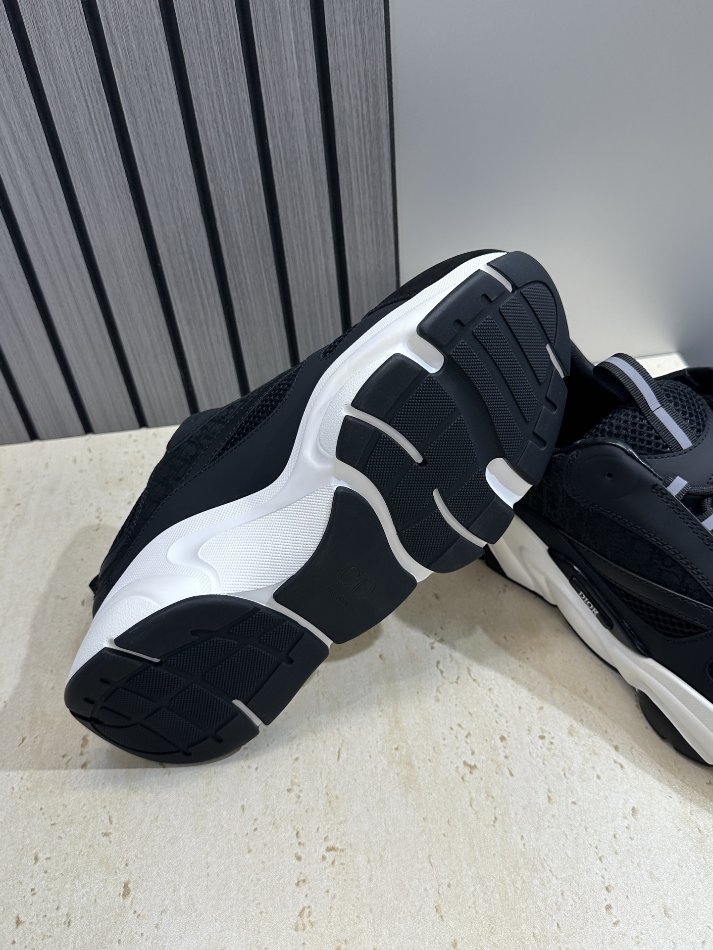 顶级版本 Dior Homme sneaker B22 男士运动休闲鞋新颜色，火爆ing的Dior B2