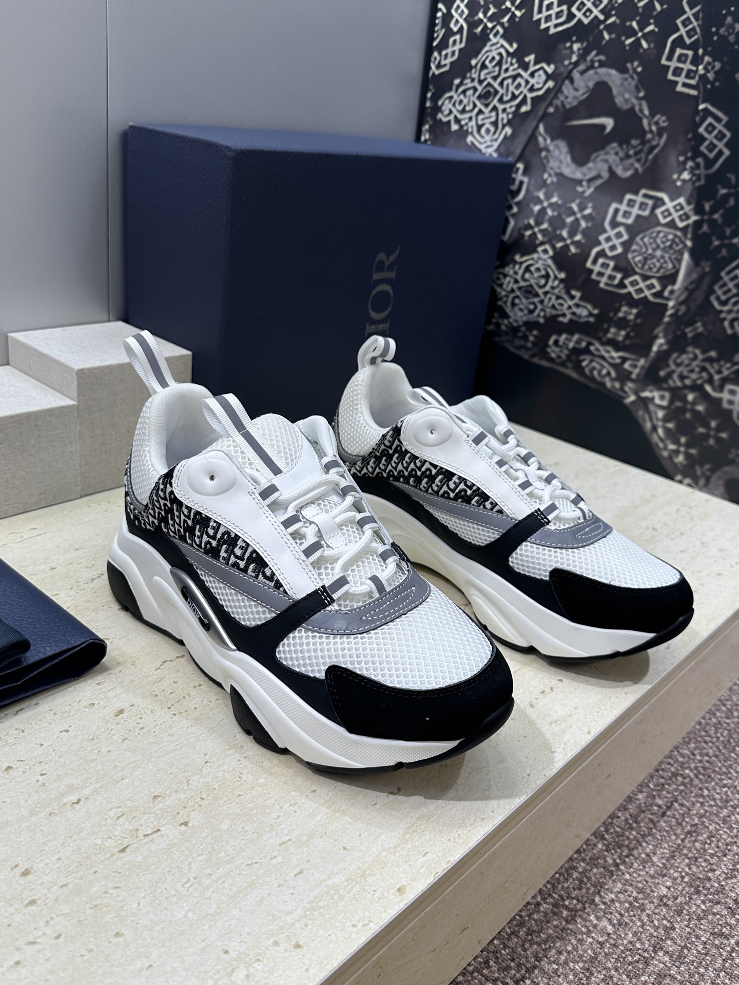 顶级版本 Dior Homme sneaker B22 男士运动休闲鞋新颜色，火爆ing的Dior B2