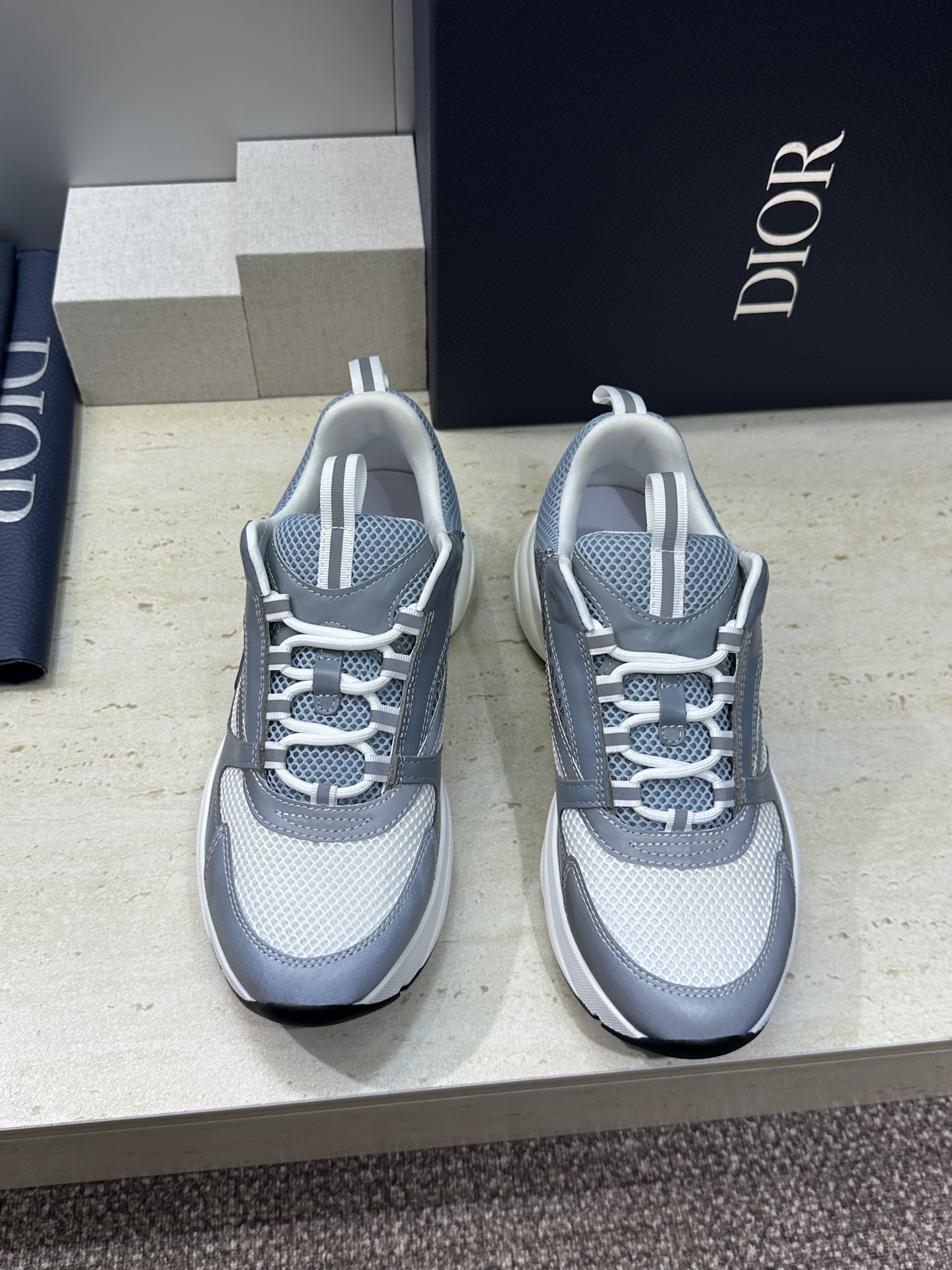 顶级版本 Dior Homme sneaker B22 男士运动休闲鞋新颜色，火爆ing的Dior B2
