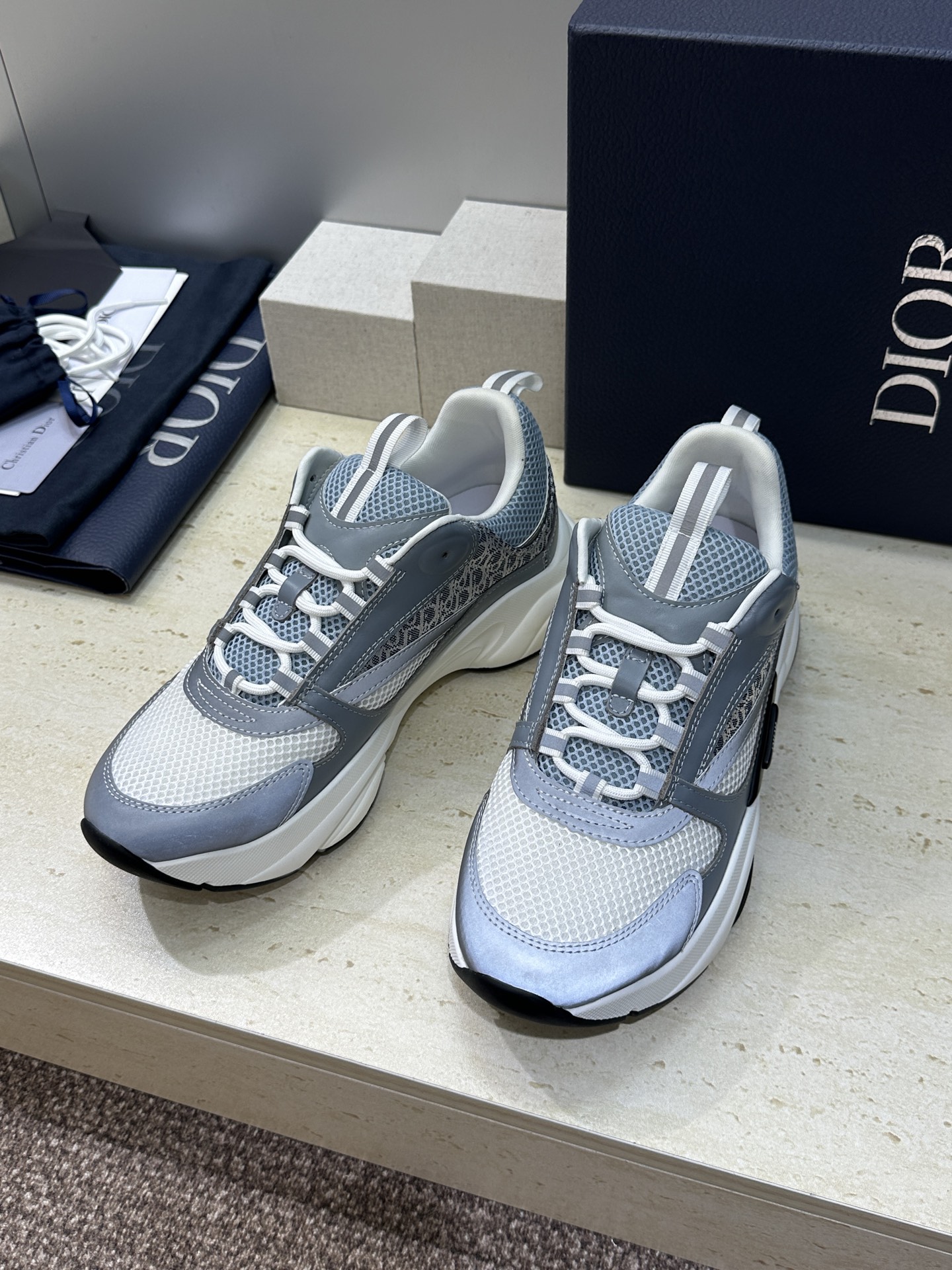顶级版本 Dior Homme sneaker B22 男士运动休闲鞋新颜色，火爆ing的Dior B2