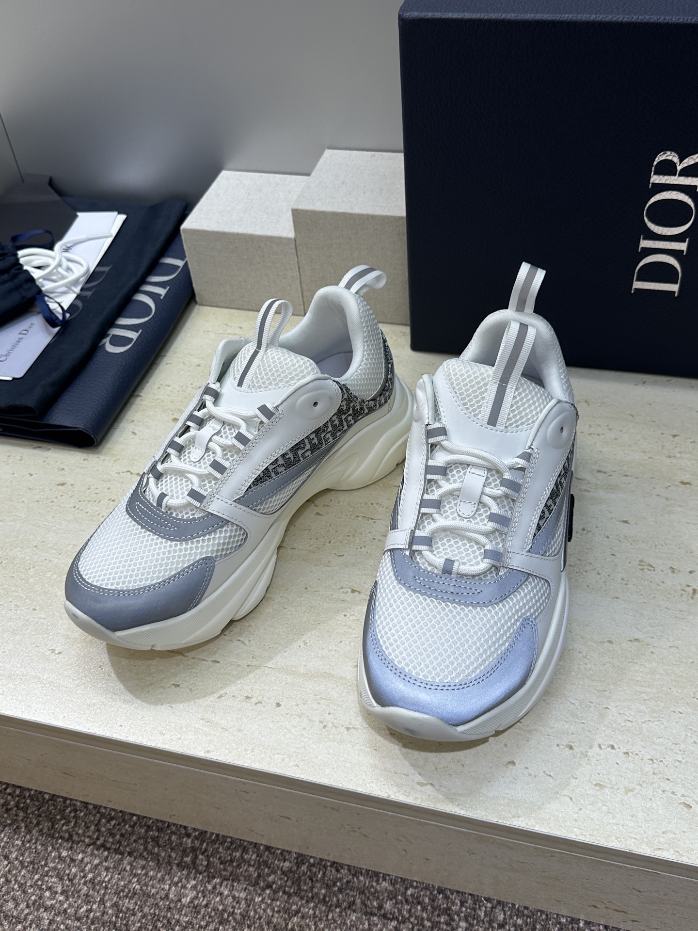 顶级版本 Dior Homme sneaker B22 男士运动休闲鞋新颜色，火爆ing的Dior B2