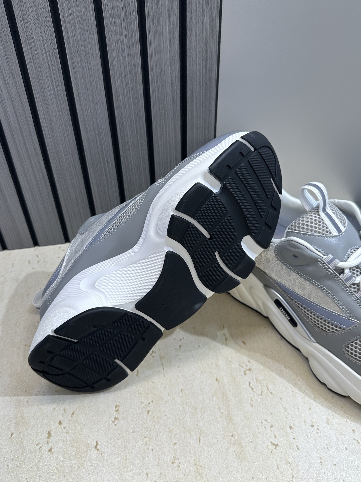 顶级版本 Dior Homme sneaker B22 男士运动休闲鞋新颜色，火爆ing的Dior B2
