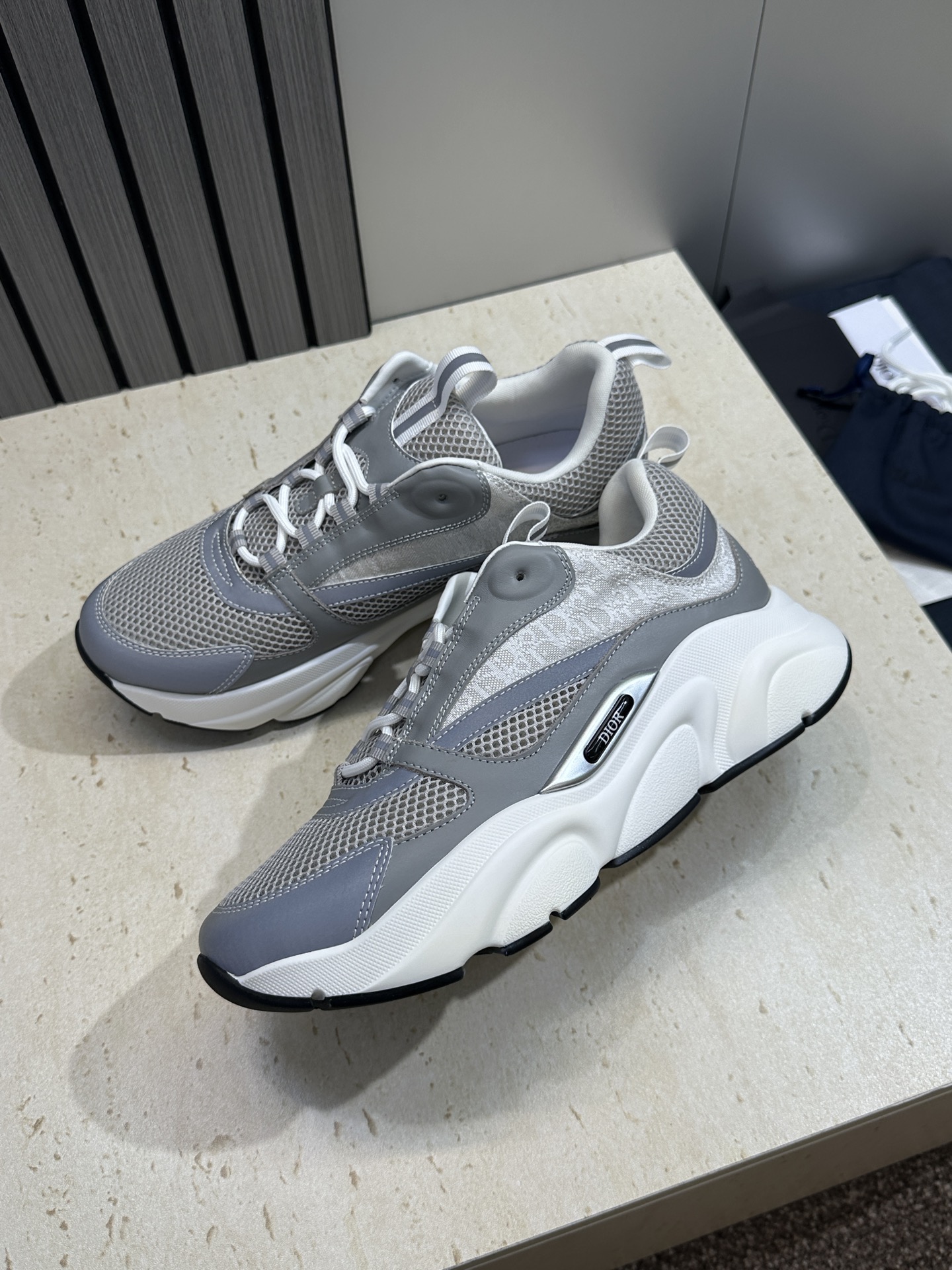 顶级版本 Dior Homme sneaker B22 男士运动休闲鞋新颜色，火爆ing的Dior B2