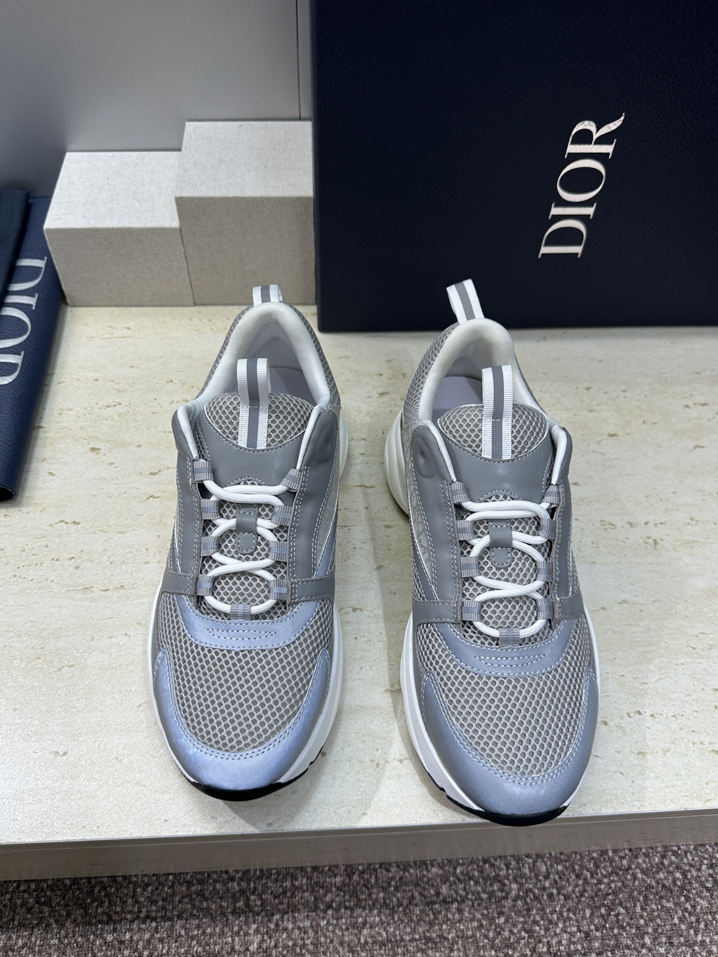 顶级版本 Dior Homme sneaker B22 男士运动休闲鞋新颜色，火爆ing的Dior B2