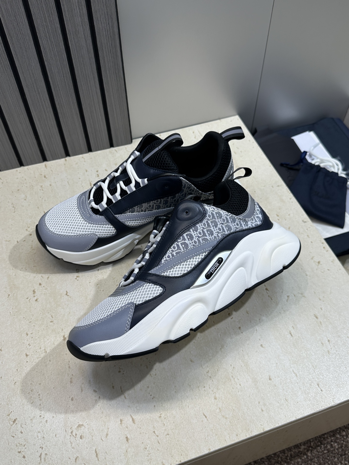 顶级版本 Dior Homme sneaker B22 男士运动休闲鞋新颜色，火爆ing的Dior B2