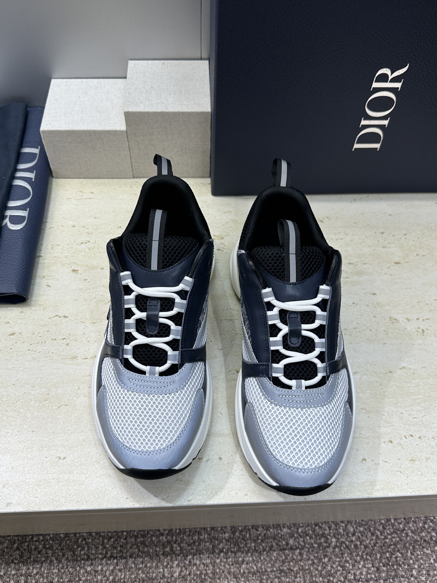 顶级版本 Dior Homme sneaker B22 男士运动休闲鞋新颜色，火爆ing的Dior B2
