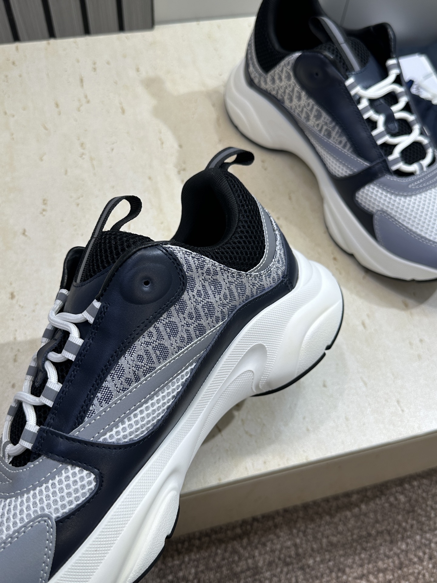 顶级版本 Dior Homme sneaker B22 男士运动休闲鞋新颜色，火爆ing的Dior B2