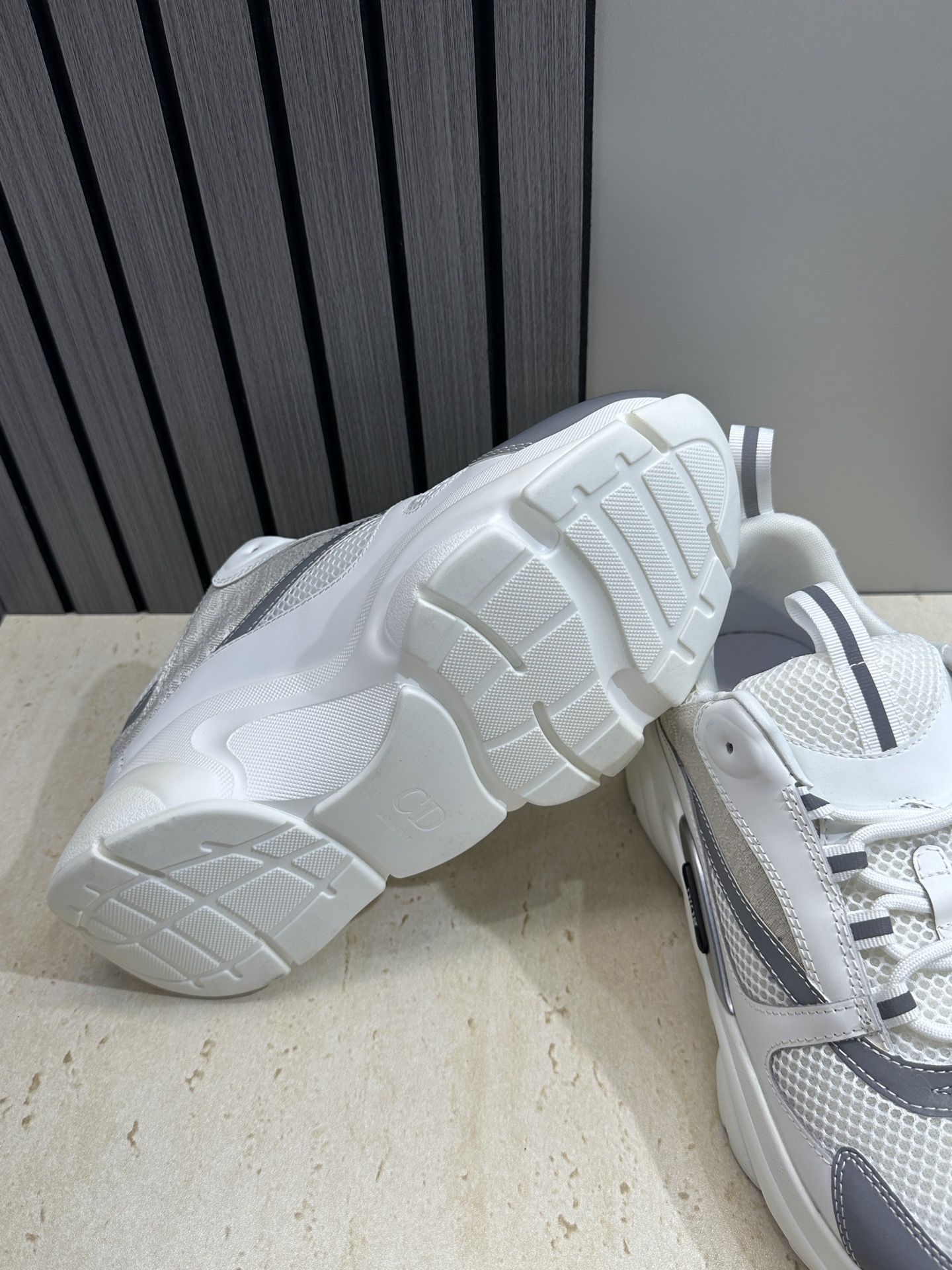顶级版本 Dior Homme sneaker B22 男士运动休闲鞋新颜色，火爆ing的Dior B2