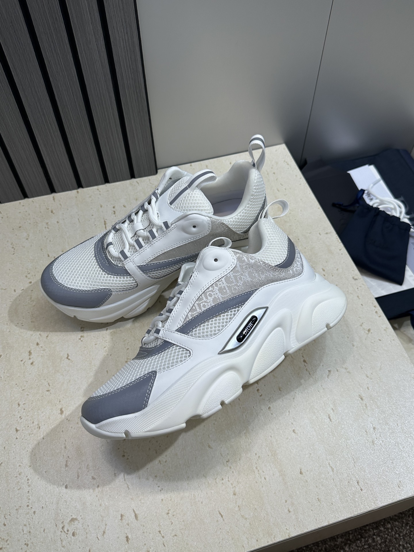 顶级版本 Dior Homme sneaker B22 男士运动休闲鞋新颜色，火爆ing的Dior B2