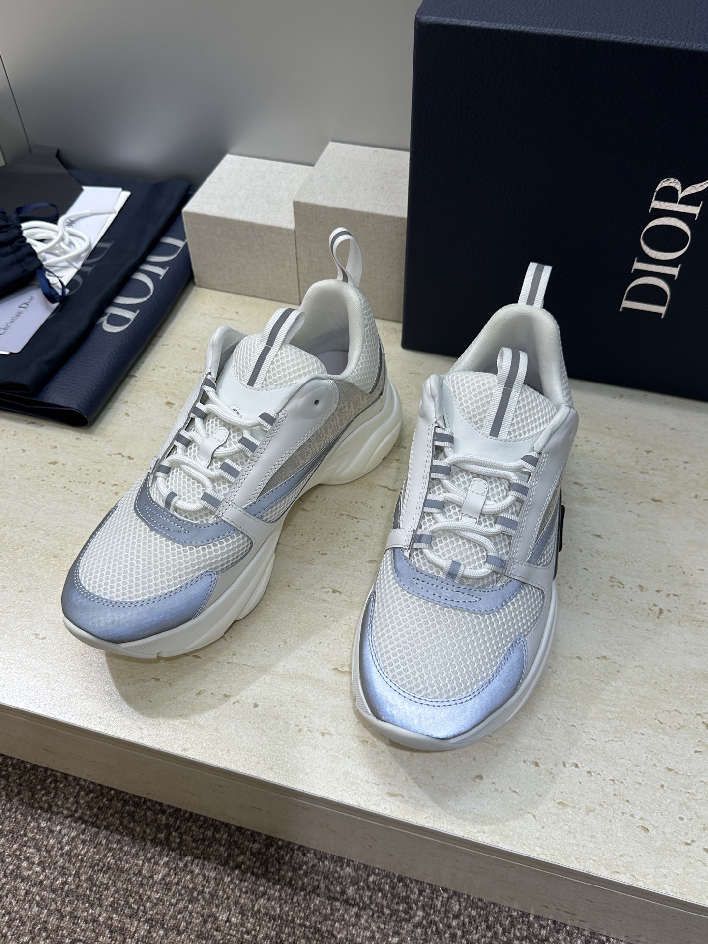 顶级版本 Dior Homme sneaker B22 男士运动休闲鞋新颜色，火爆ing的Dior B2
