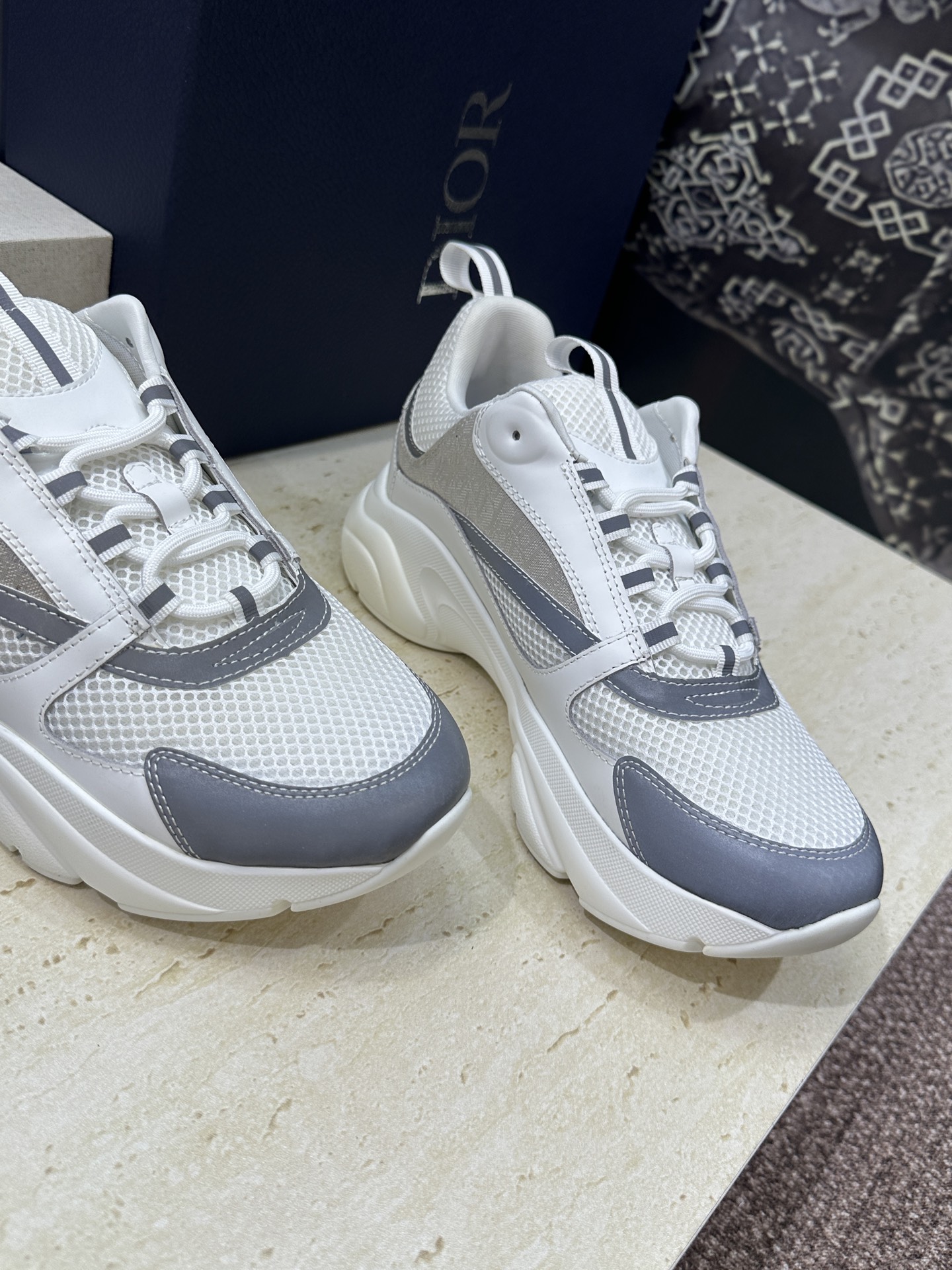 顶级版本 Dior Homme sneaker B22 男士运动休闲鞋新颜色，火爆ing的Dior B2