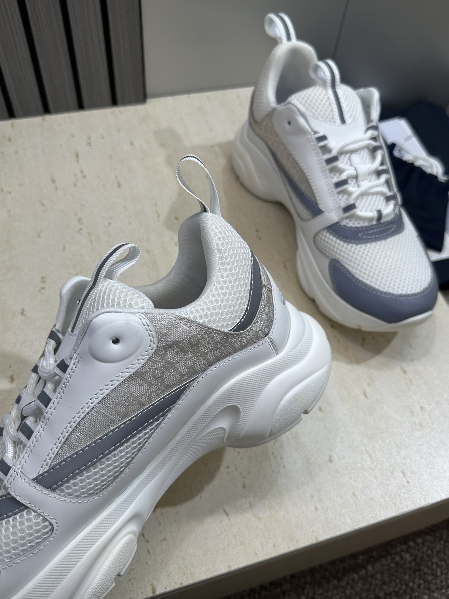 顶级版本 Dior Homme sneaker B22 男士运动休闲鞋新颜色，火爆ing的Dior B2