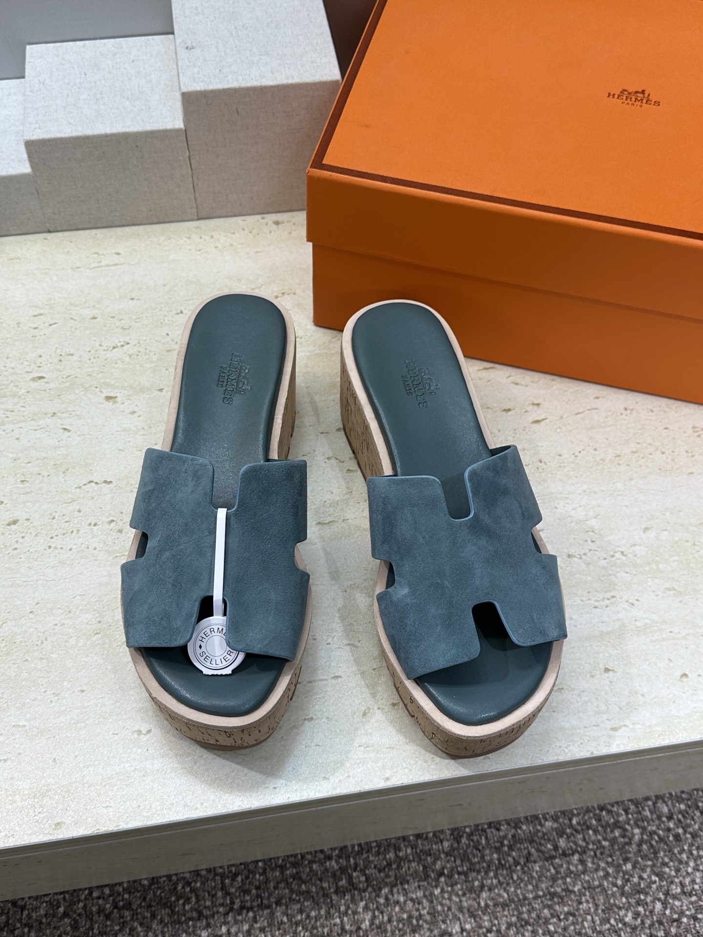 Hermes 爱马仕 春夏经典款 Eze 厚底拼色坡跟女鞋 H家字母logo“H”型鞋面防水台高跟凉拖鞋