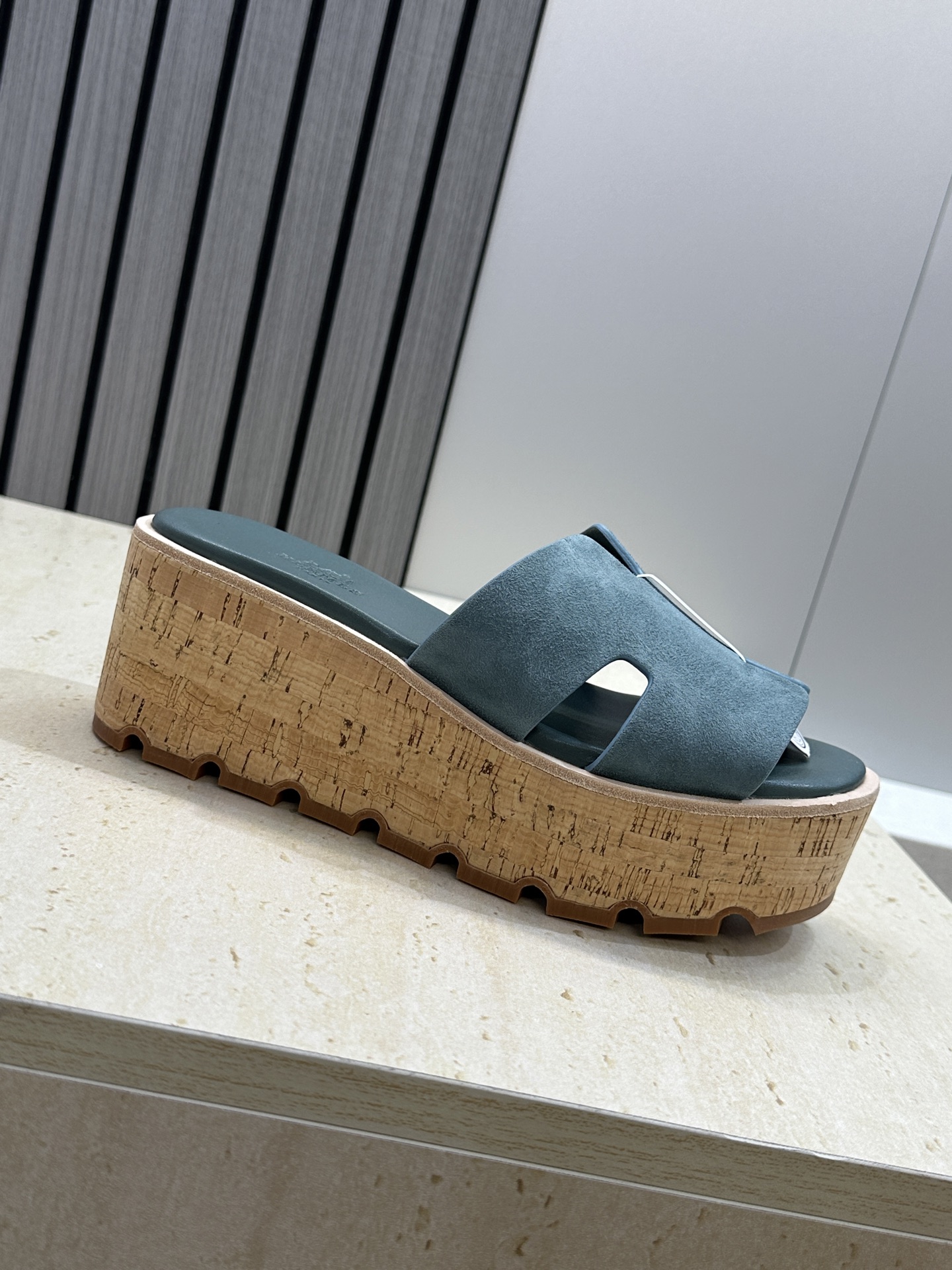 Hermes 爱马仕 春夏经典款 Eze 厚底拼色坡跟女鞋 H家字母logo“H”型鞋面防水台高跟凉拖鞋
