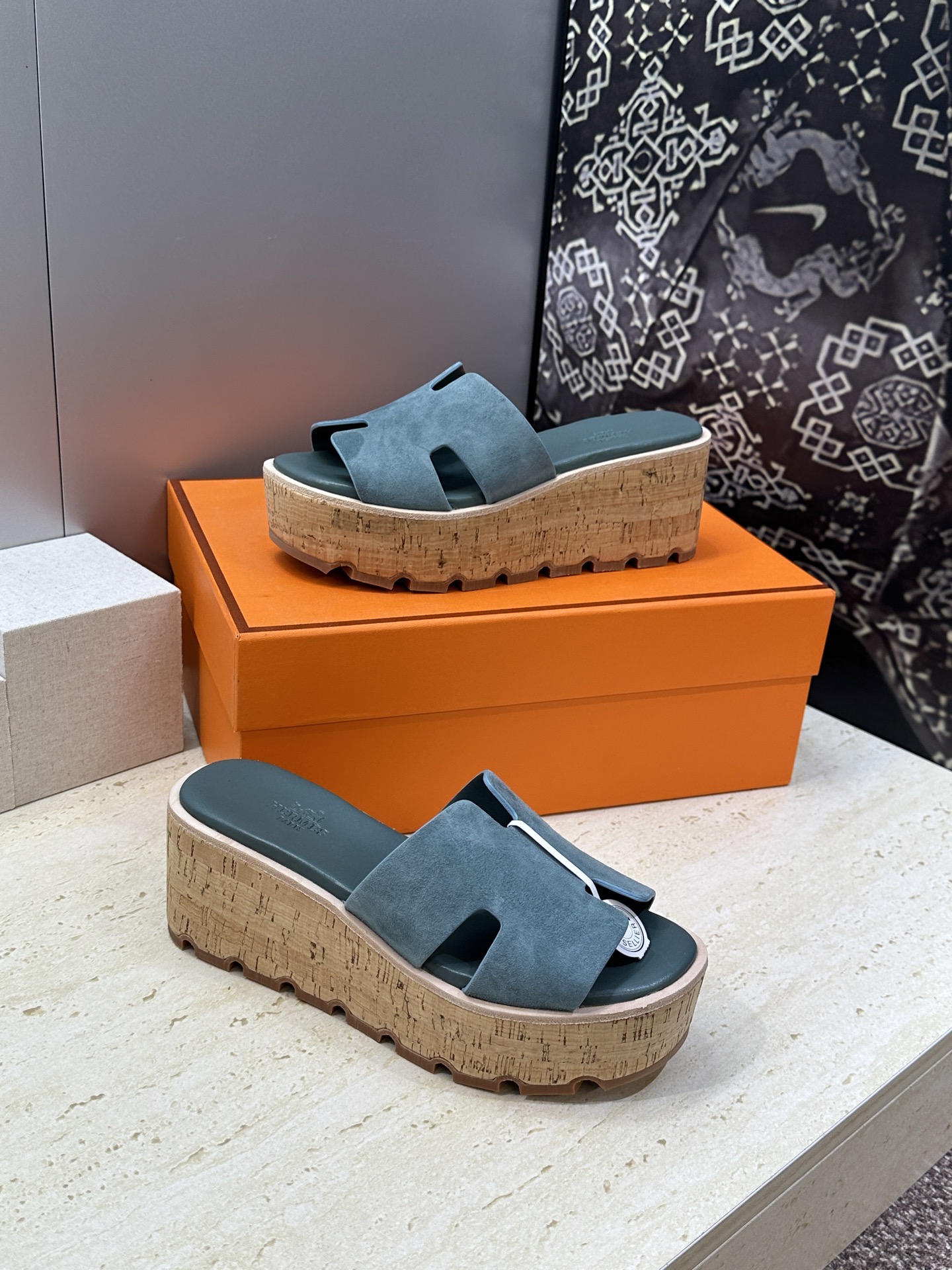 Hermes 爱马仕 春夏经典款 Eze 厚底拼色坡跟女鞋 H家字母logo“H”型鞋面防水台高跟凉拖鞋