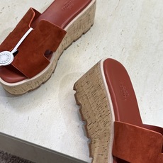 Hermes 爱马仕 春夏经典款 Eze 厚底拼色坡跟女鞋 H家字母logo“H”型鞋面防水台高跟凉拖鞋 Hermes 爱马仕 春夏经典款 Eze 厚底拼色坡跟女鞋 H家字母logo“H”型鞋面防水台高跟凉拖鞋