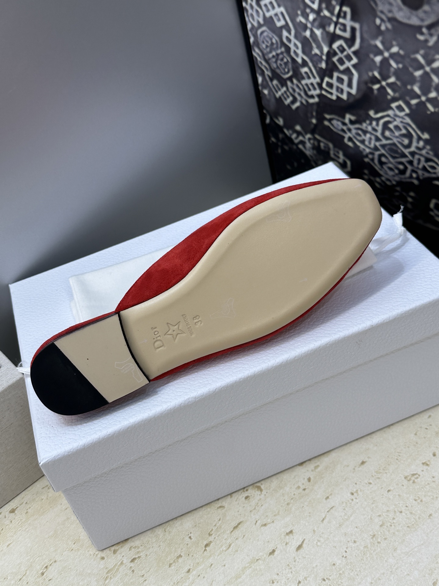 迪奥 Dior 2026春夏新款Medaillon果冻色穆勒女鞋 CD字母logo立体徽章刺绣平底方头凉