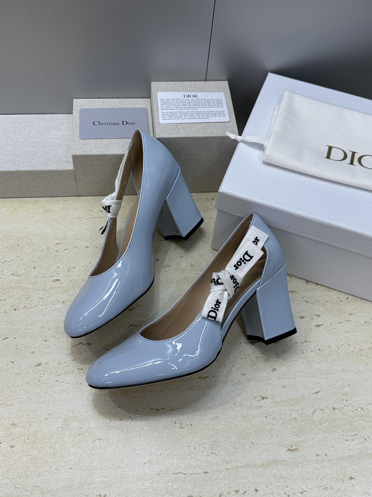 顶级版 J'ADIOR 迪奥 Dior 2026 早春新款高定系列蝴蝶结织带拼色粗跟玛丽珍娃娃女鞋  明